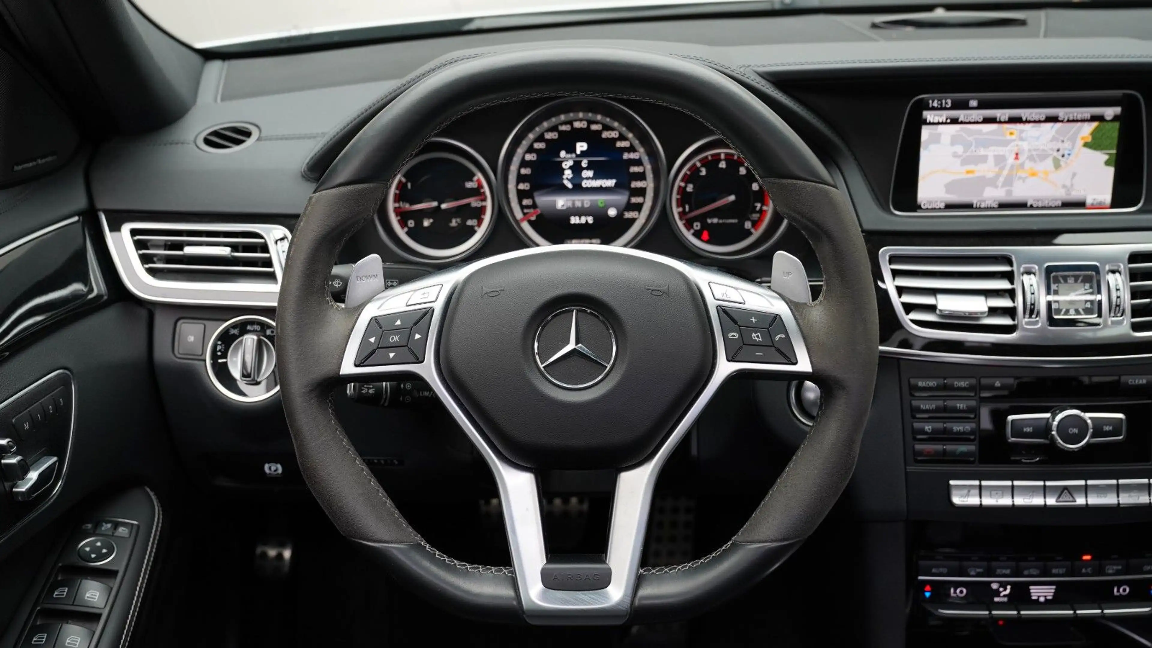Mercedes-Benz E 63 AMG S 4Matic Limousine *HARMAN/KARDON*KAMER — photo 10