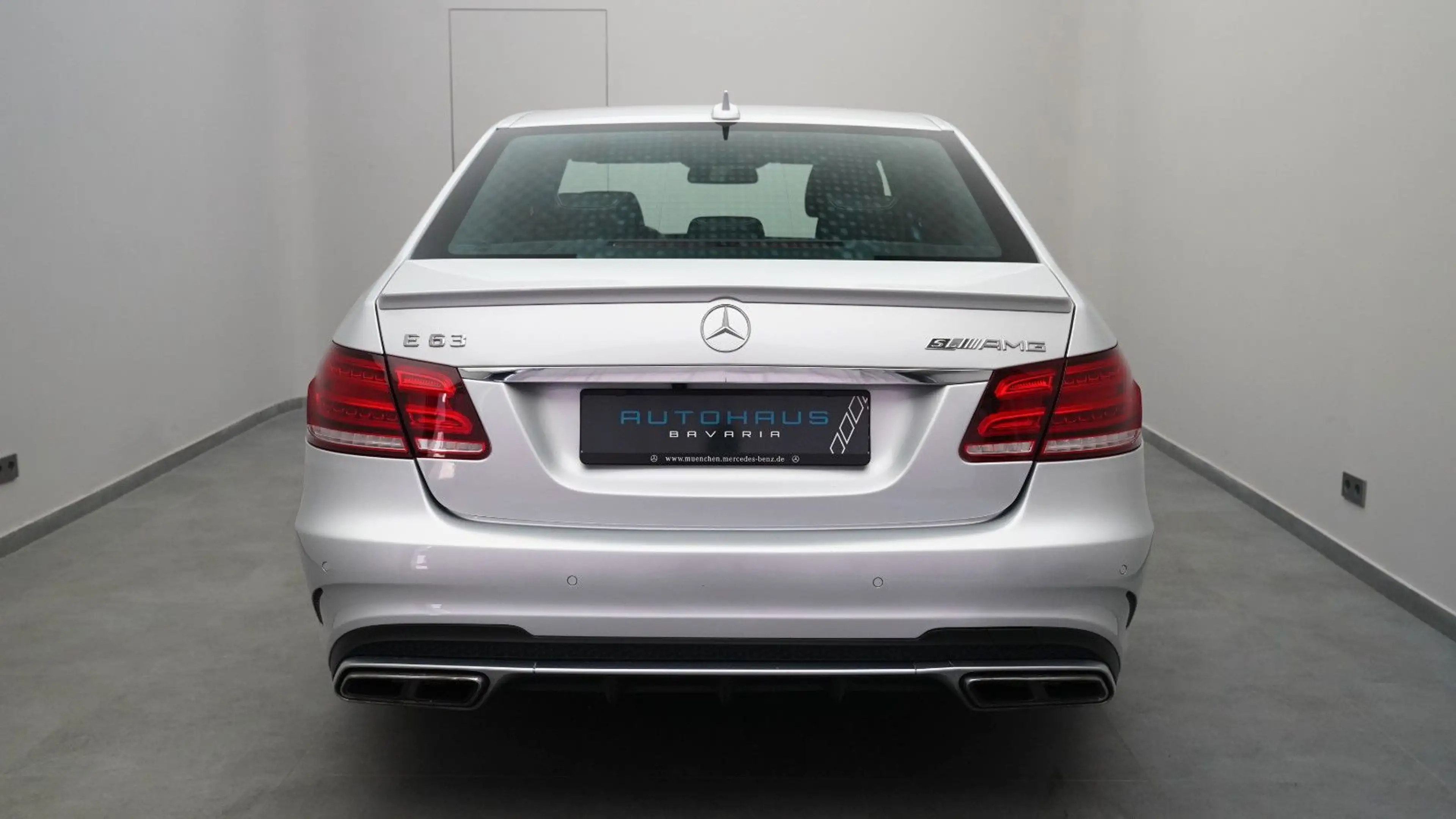 Mercedes-Benz E 63 AMG S 4Matic Limousine *HARMAN/KARDON*KAMER — photo 6