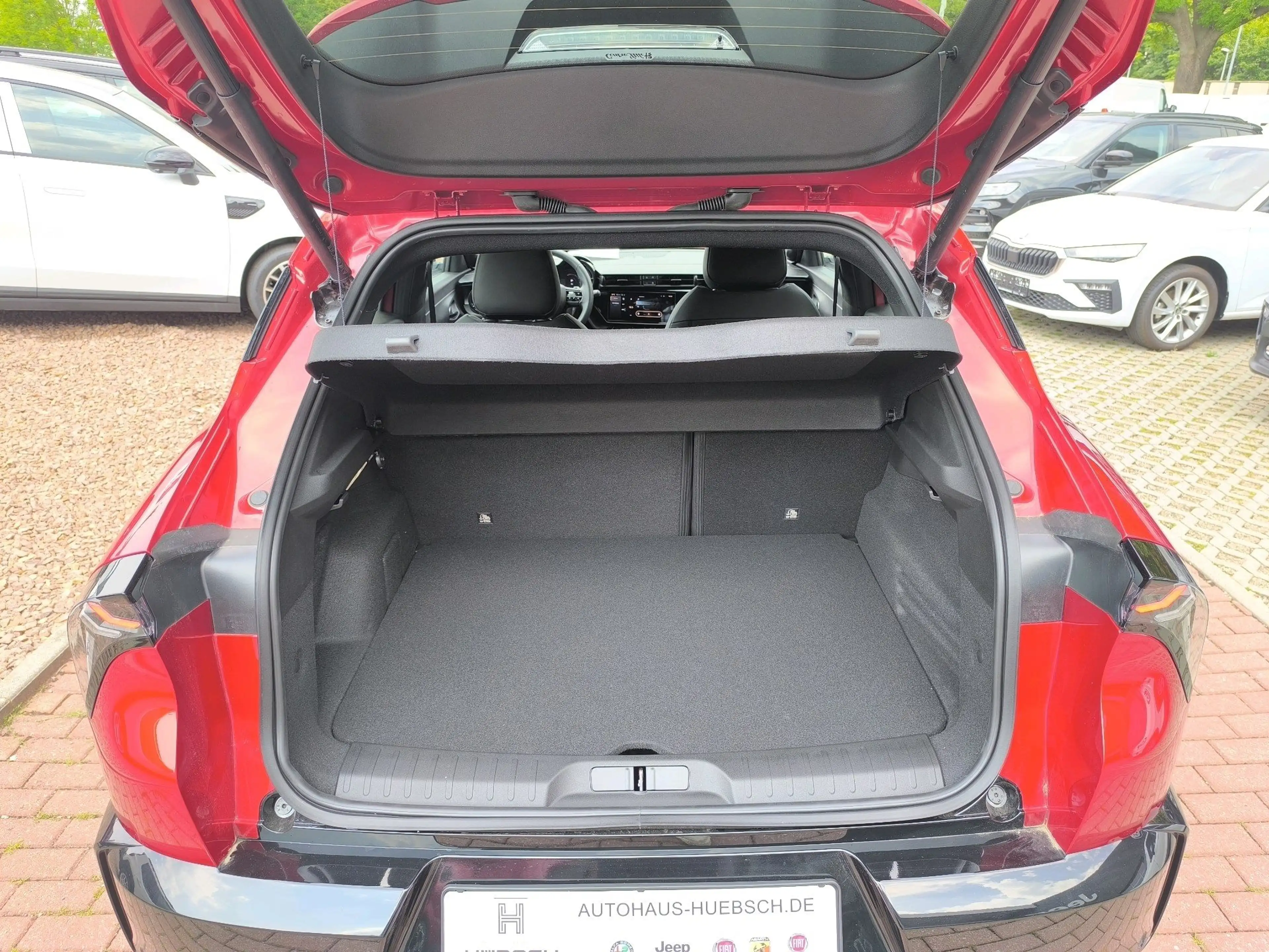 Alfa Romeo Junior Ibrida 1.2 VGT 48V-Hybrid 107 kW Q4 — photo 8