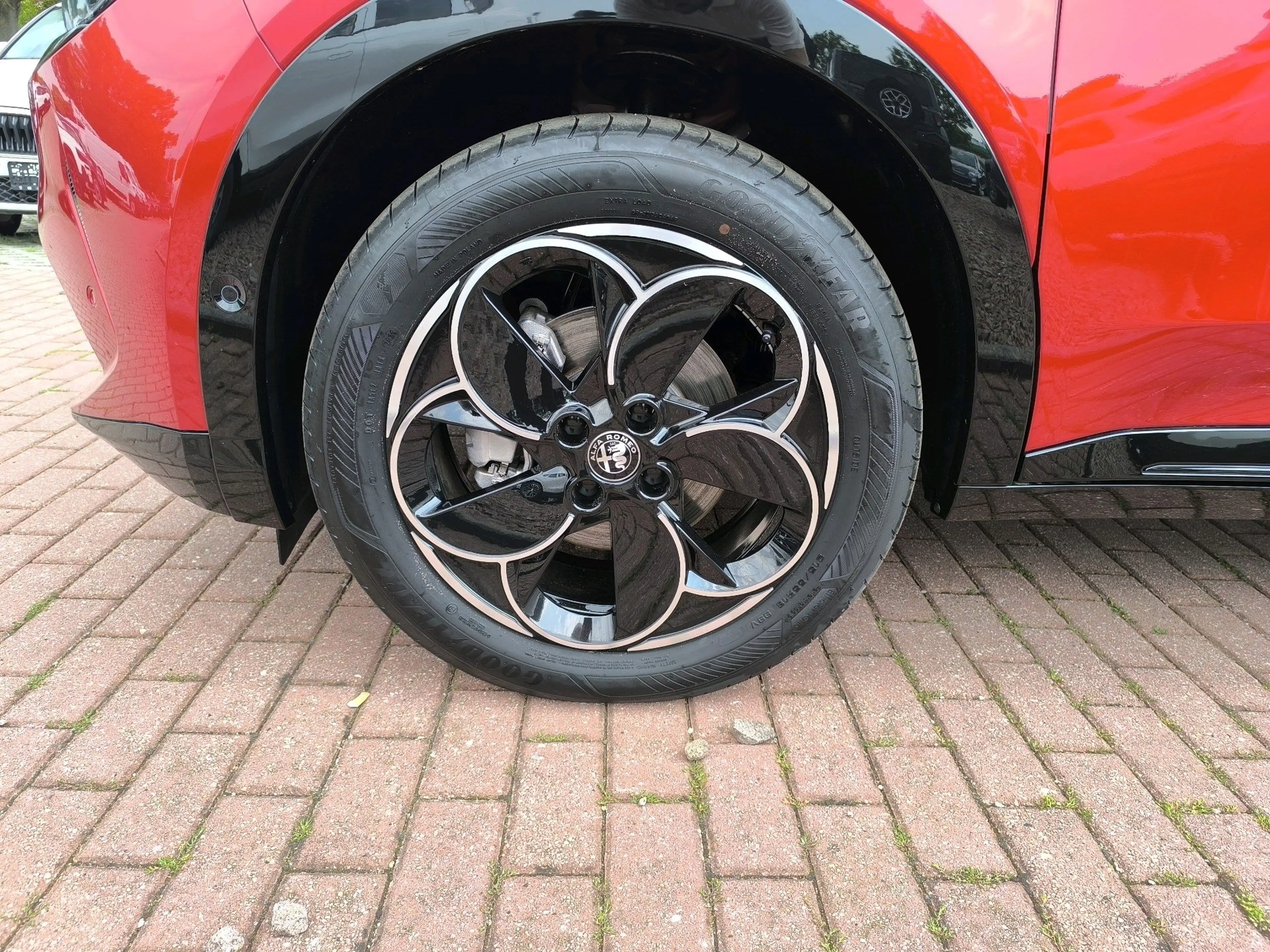 Alfa Romeo Junior Ibrida 1.2 VGT 48V-Hybrid 107 kW Q4 — photo 7