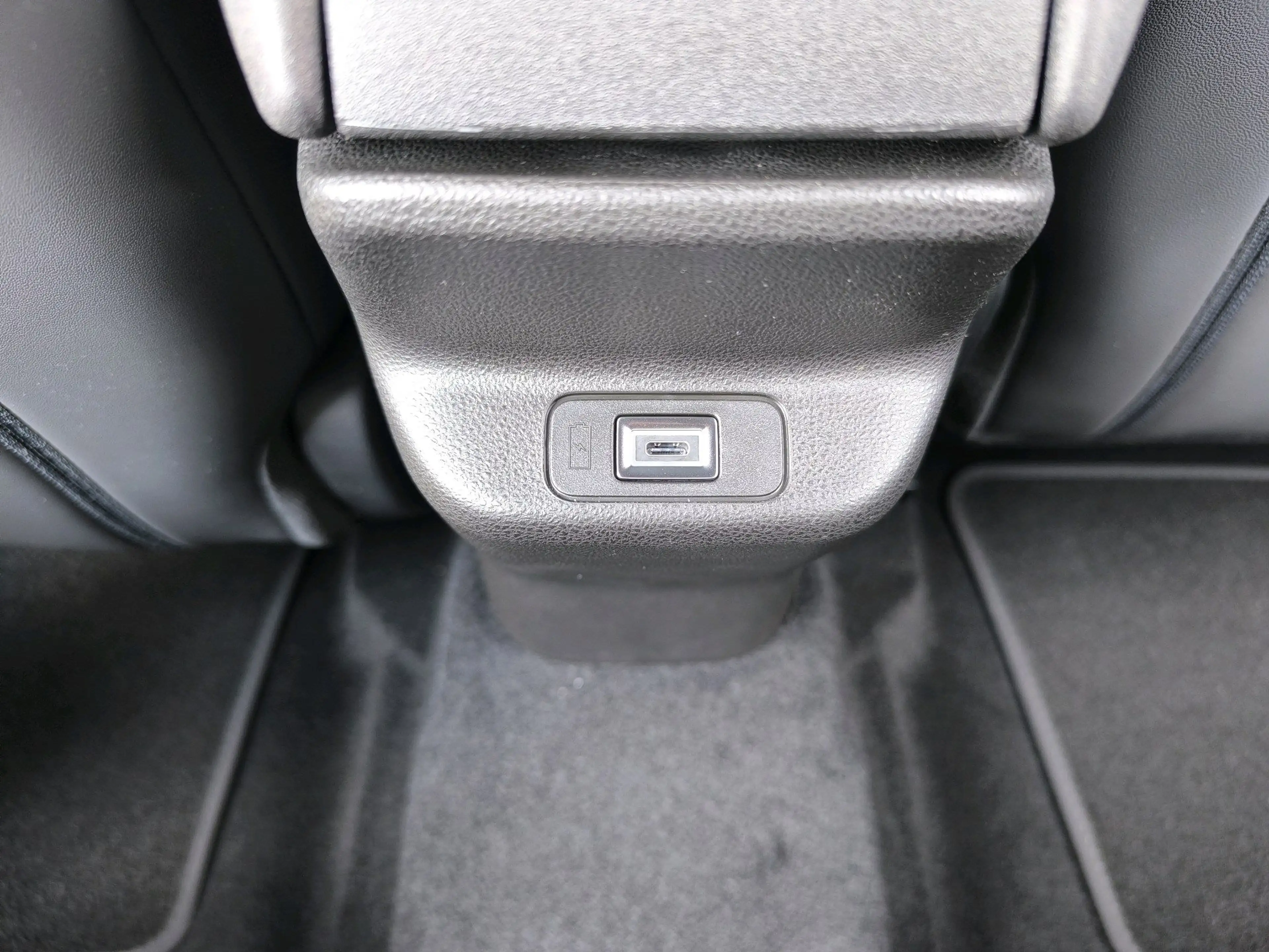 Alfa Romeo Junior Ibrida 1.2 VGT 48V-Hybrid 107 kW Q4 — photo 15