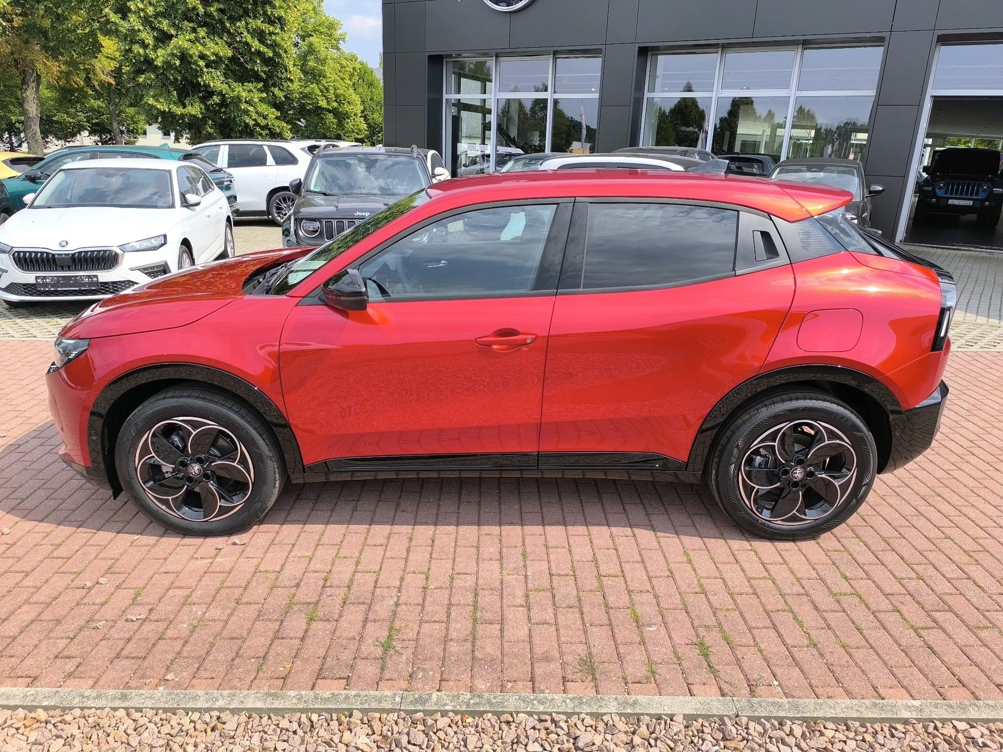 Alfa Romeo Junior Ibrida 1.2 VGT 48V-Hybrid 107 kW Q4 — photo 4