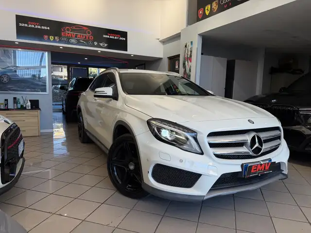 Mercedes-Benz GLA 200