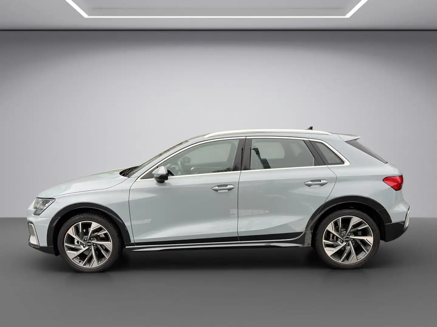 Audi A3 Allstreet 35 TFSI S tronic AHK, Klima, ACC Grau - 2