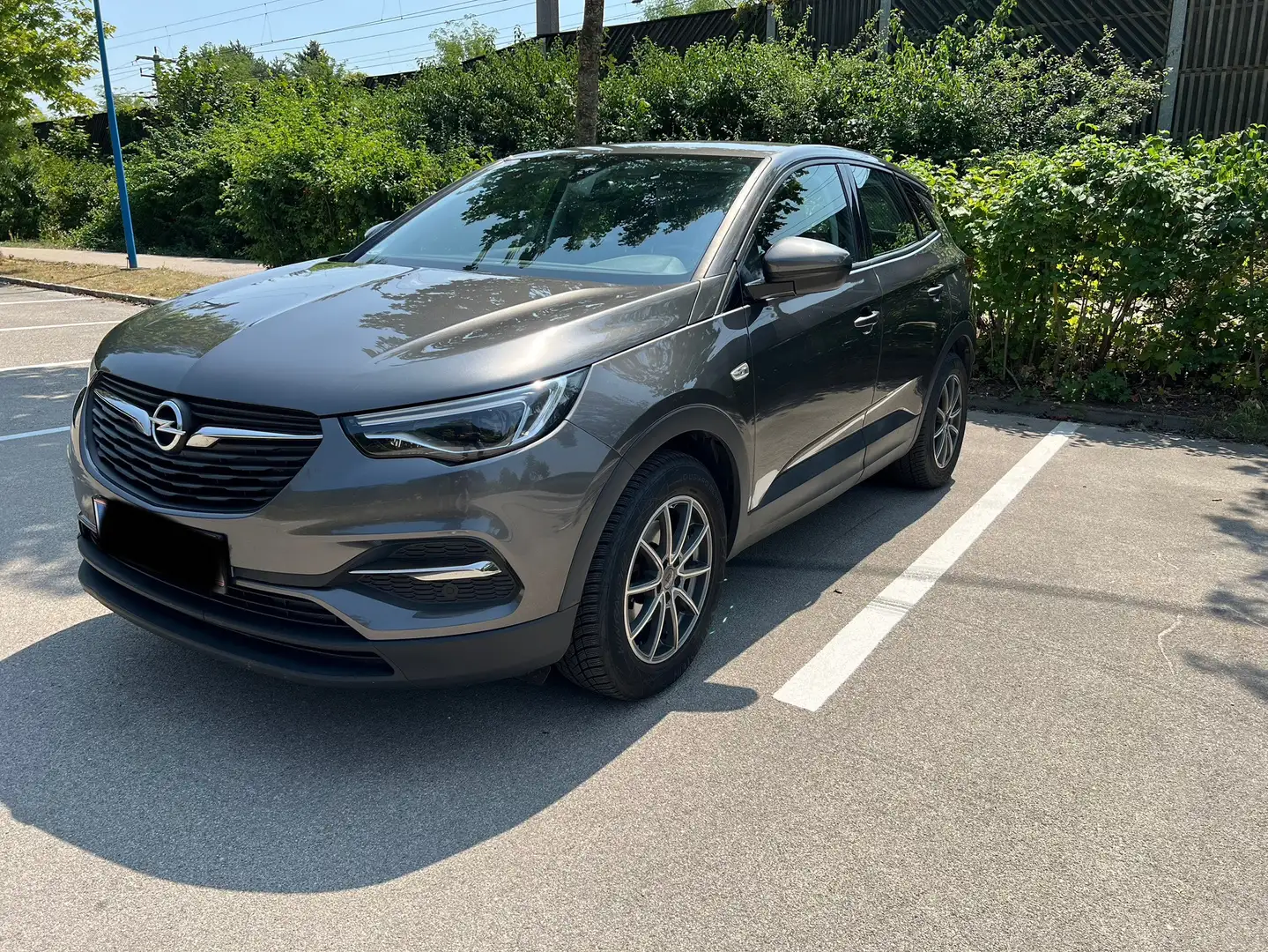 Opel Grandland X Grandland X 1,5 CDTI BlueInjection Edition Start/Stopp Edition Grau - 1