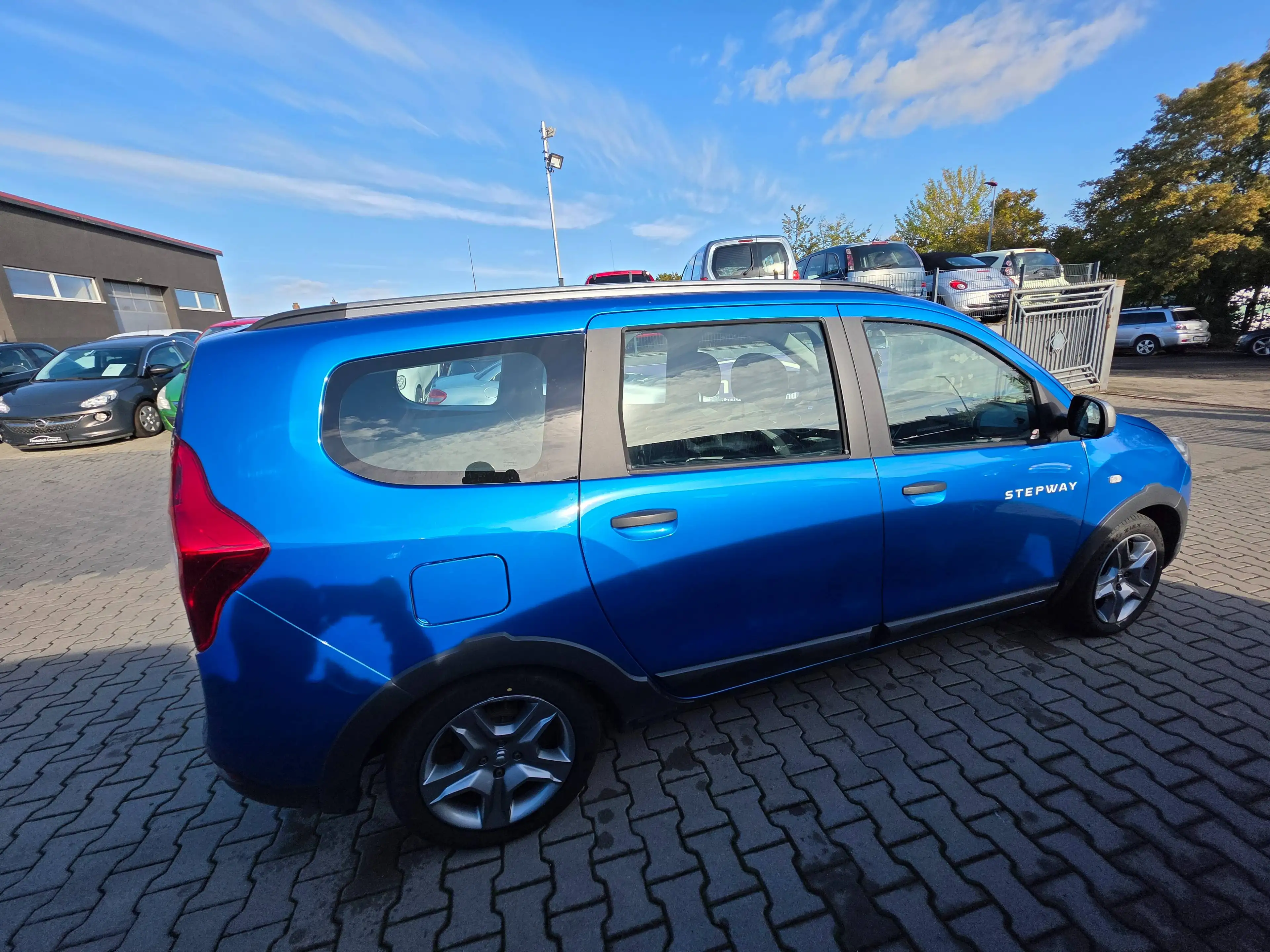 Dacia Lodgy Lodgy SCe 100 Stepway/1.Ha/Navi/Eu6/PDC/Sitzh/Eu6/TOP/ — photo 4
