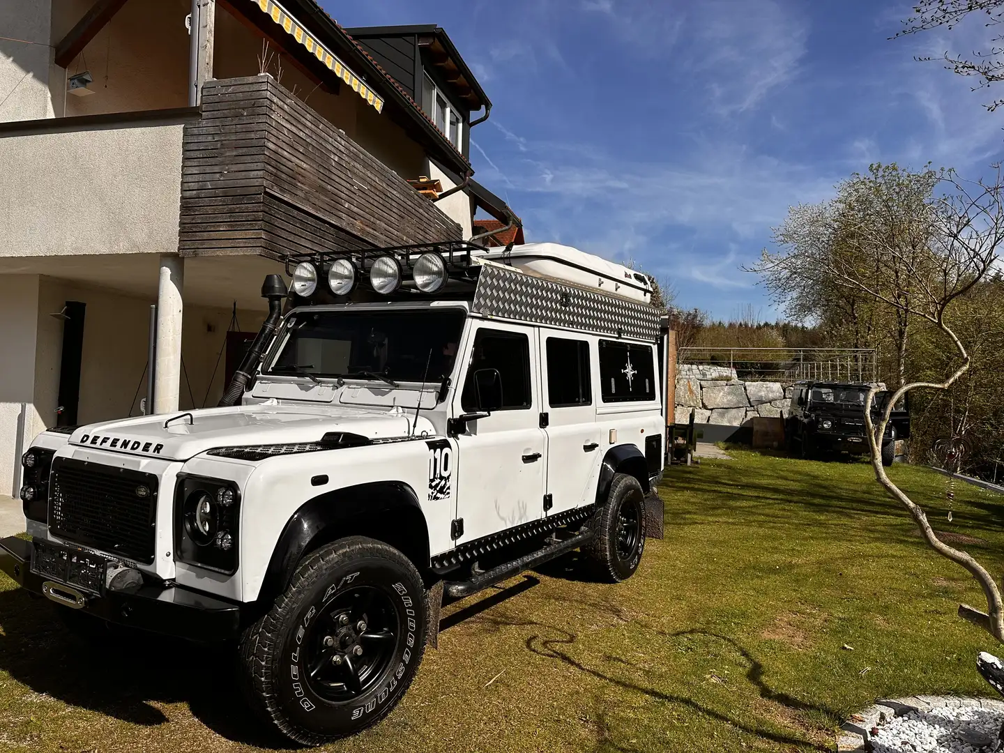 Land Rover Defender 110" Station County TD - 1