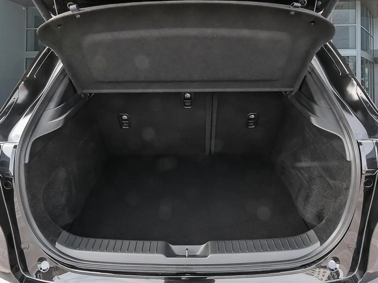 Mazda CX-30 снимка Mazda CX-30