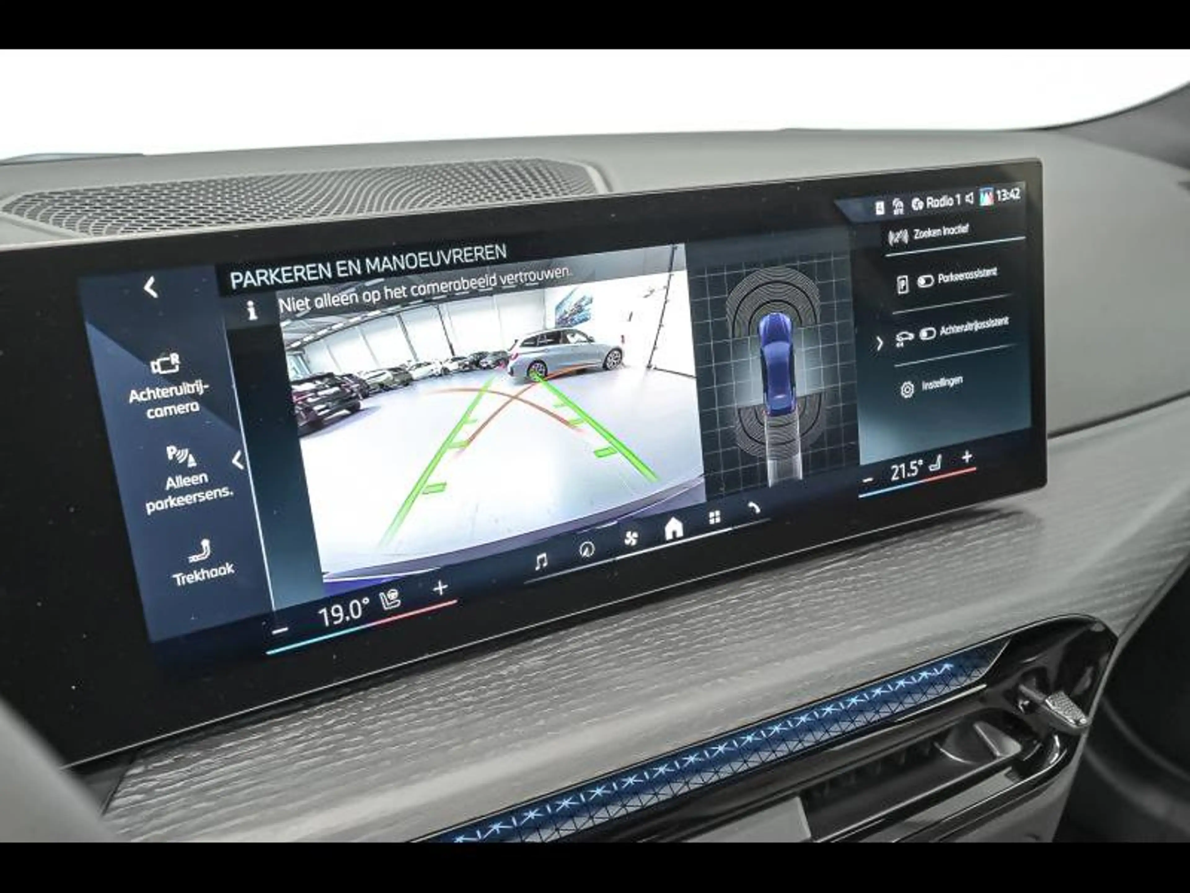 BMW i4 eDrive35 - M Pack Beschikbaar einde Oktober — photo 15