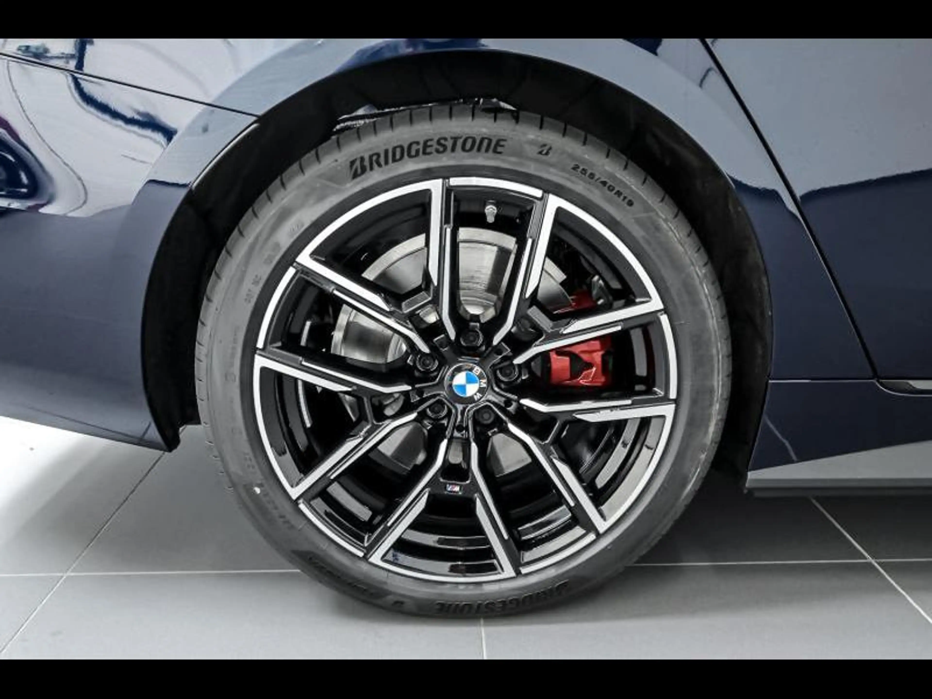 BMW i4 eDrive35 - M Pack Beschikbaar einde Oktober — photo 8