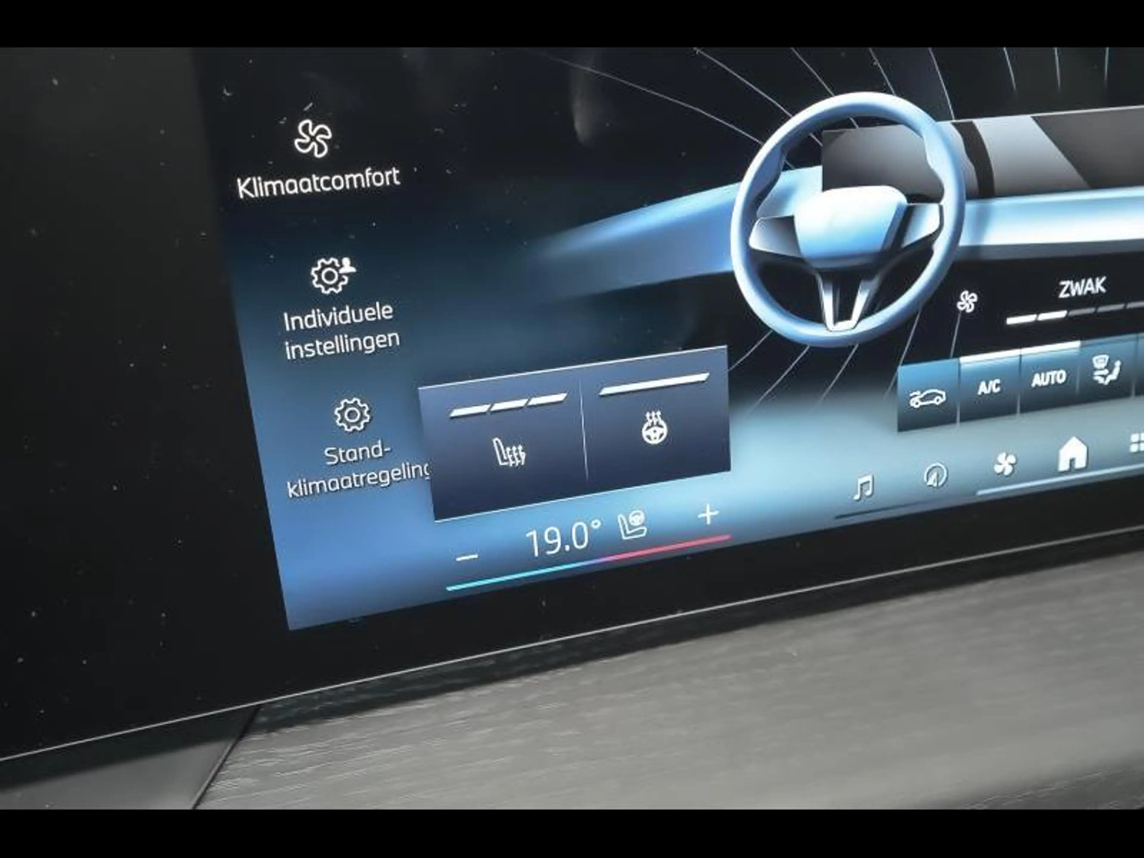 BMW i4 eDrive35 - M Pack Beschikbaar einde Oktober — photo 13