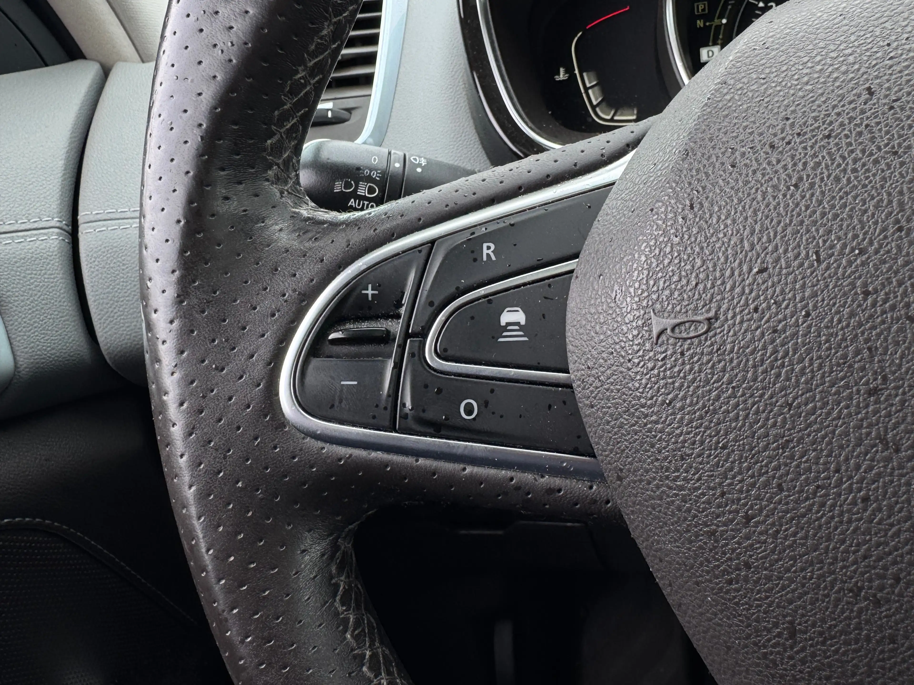 Renault Espace 1.6 TCe Initiale Paris / 7PLACES / BOITE AUTO / FULLOPTIONS / 1PROP — photo 15