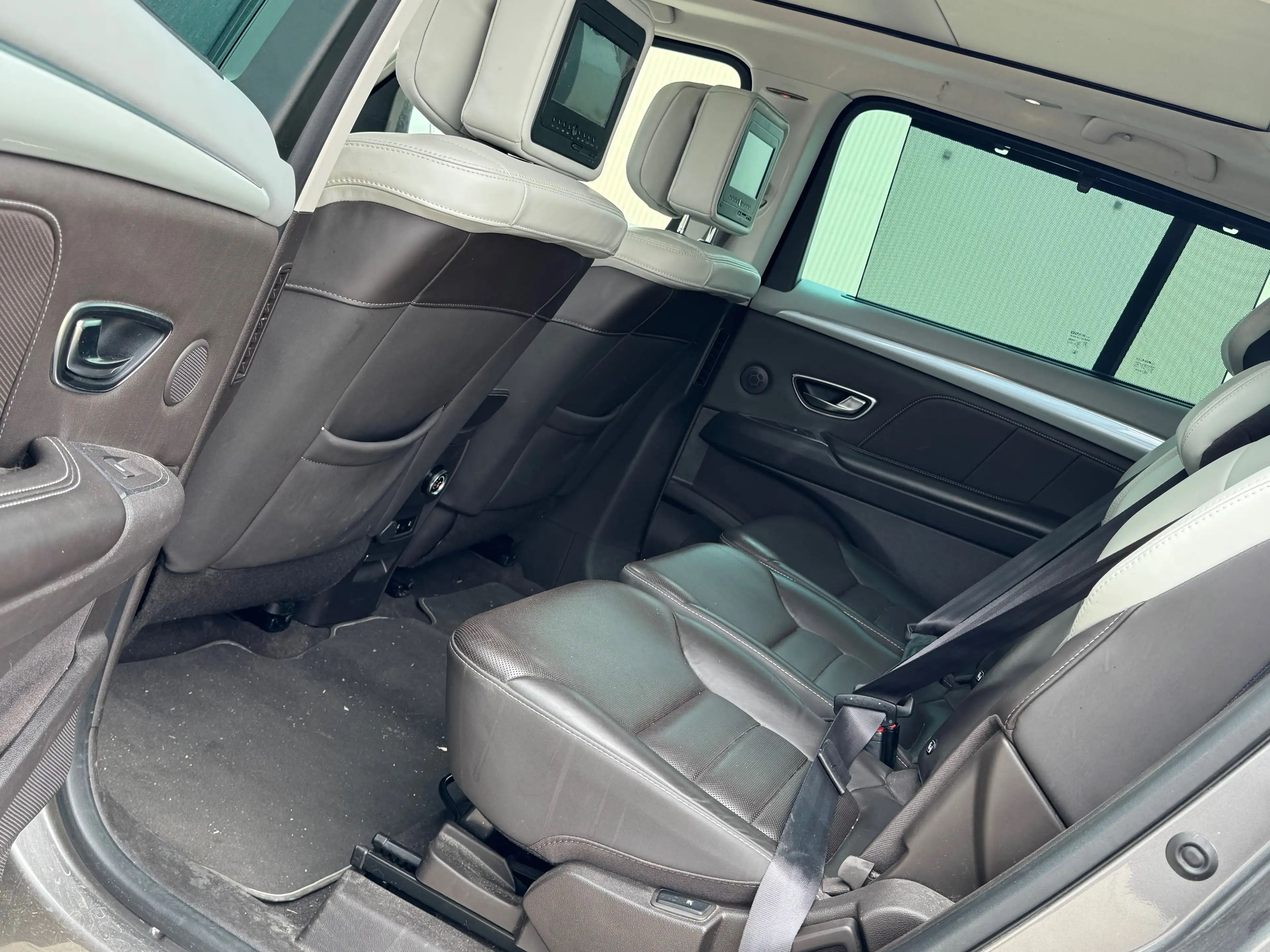 Renault Espace 1.6 TCe Initiale Paris / 7PLACES / BOITE AUTO / FULLOPTIONS / 1PROP — photo 8