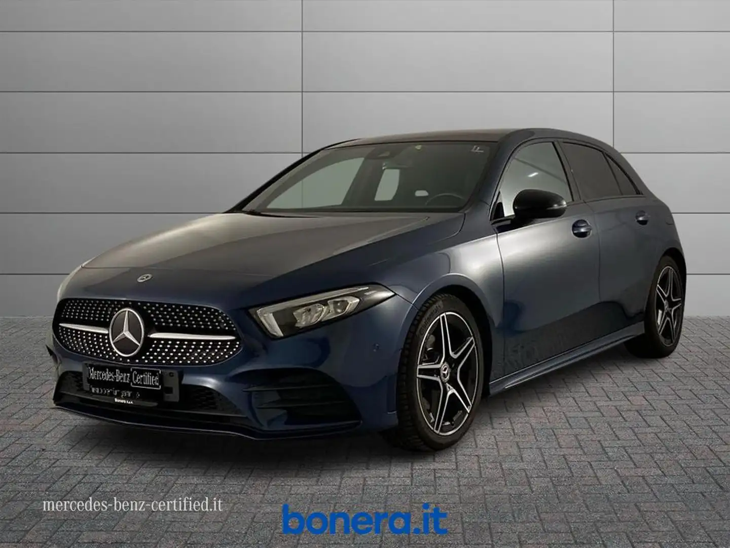 Mercedes-Benz A 200 d Premium 4matic auto Modrá - 1