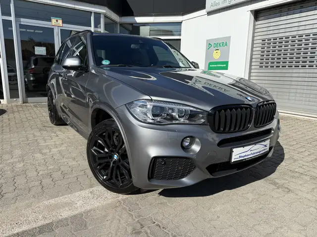 BMW X5 X-eDrive  M-Style Paket mit Klima/Navi/Leder/Pano/Xenon/20 Zoll M-Alus/