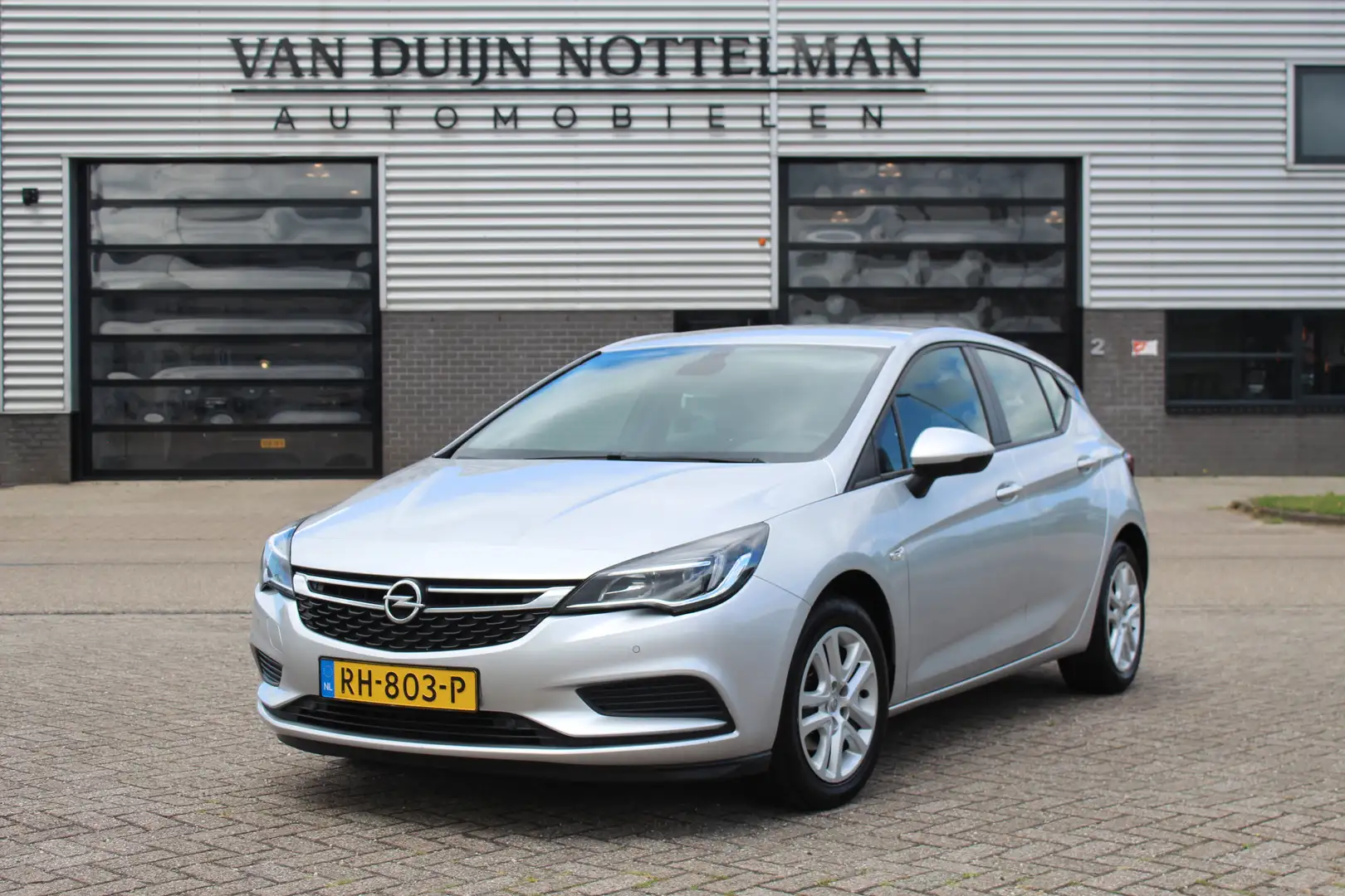 Opel Astra 1.0 Online Edition / Carplay / PDC / N.A.P. Grijs - 1