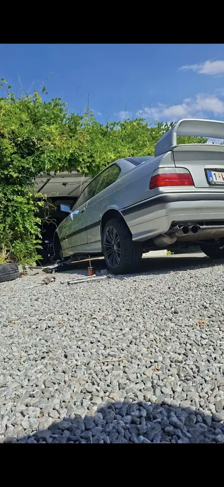 BMW 318i, foto 5