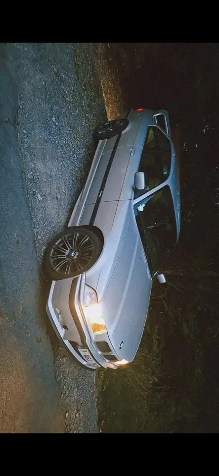 BMW 318i, foto 2