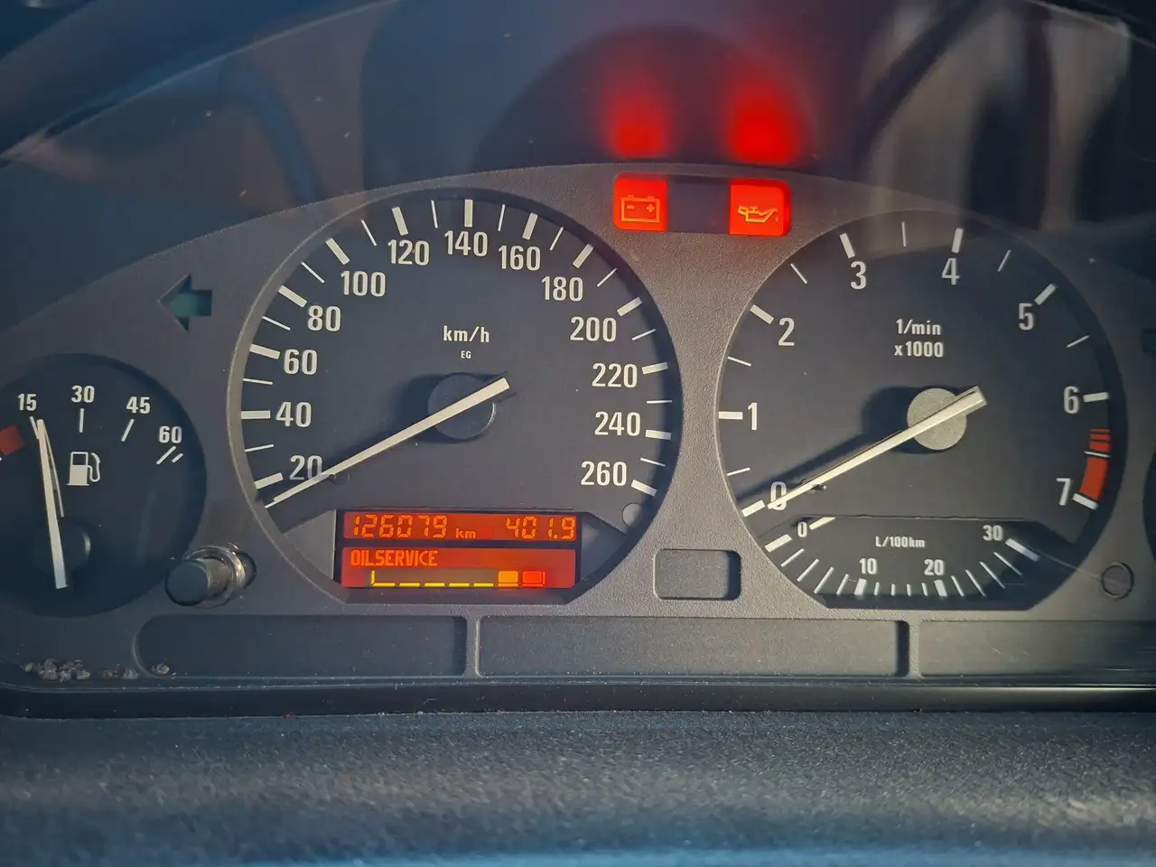 BMW 318i, foto 7