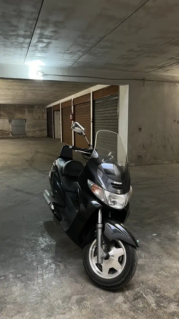 Suzuki Burgman 400 Schwarz - 1