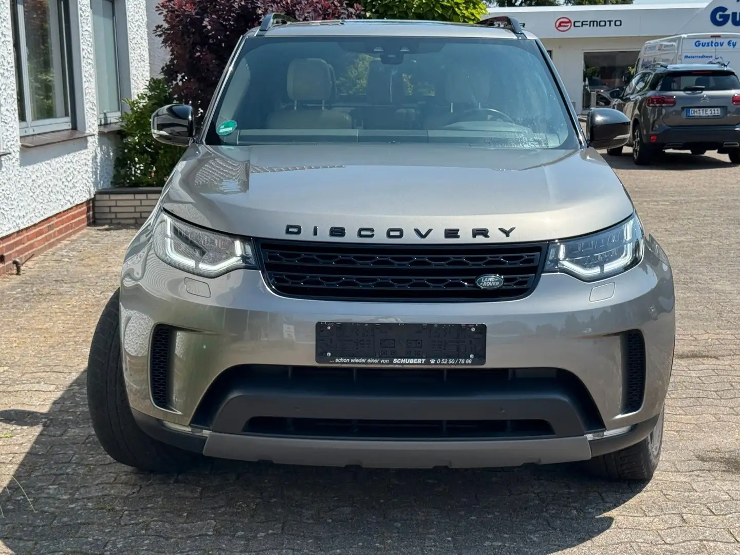 Land Rover Discovery 5 HSE TD6 Panorama Silber - 2