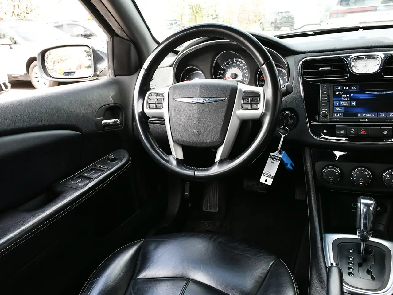 Chrysler 200 photo Chrysler 200