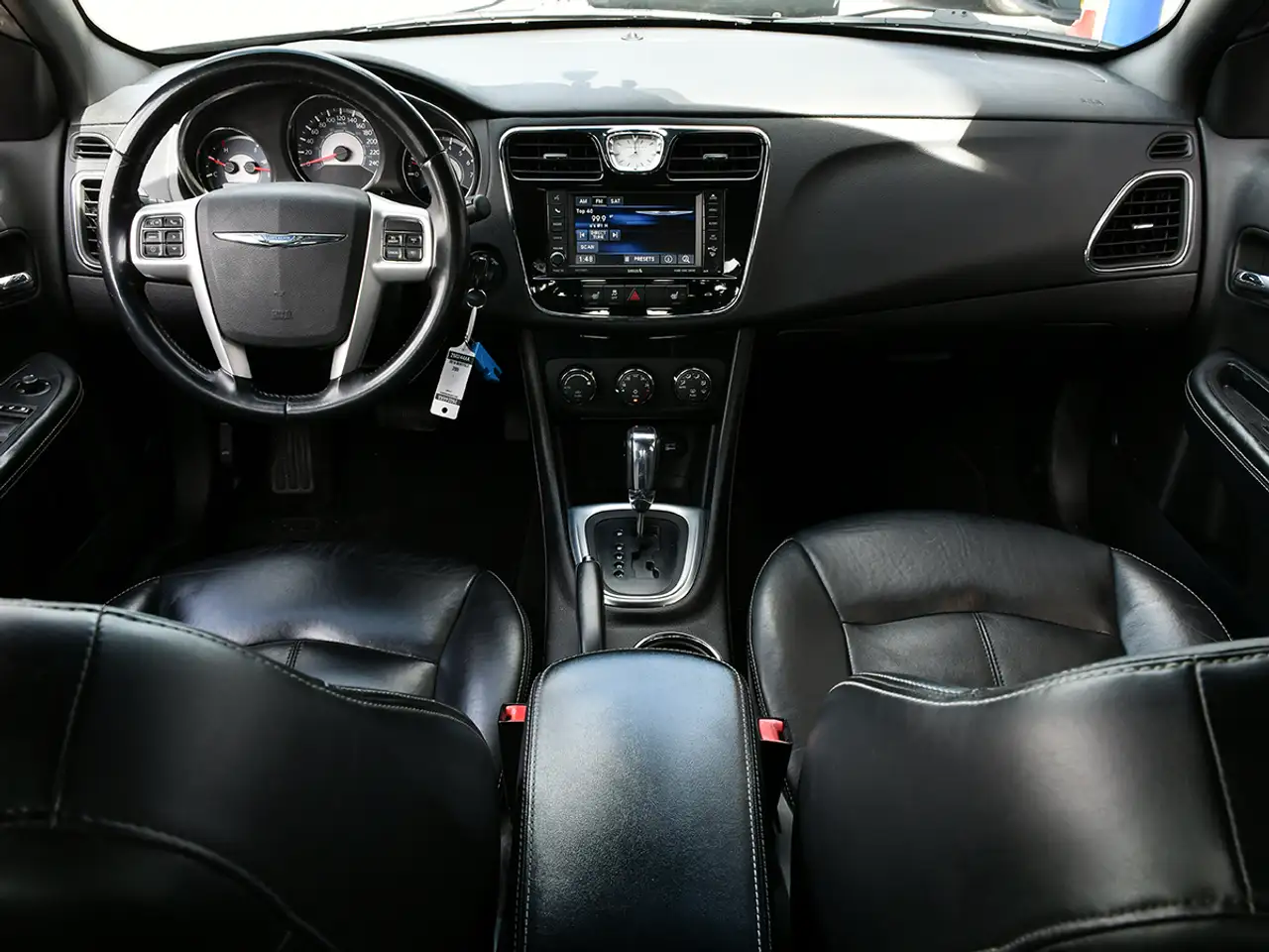 Chrysler 200 photo Chrysler 200