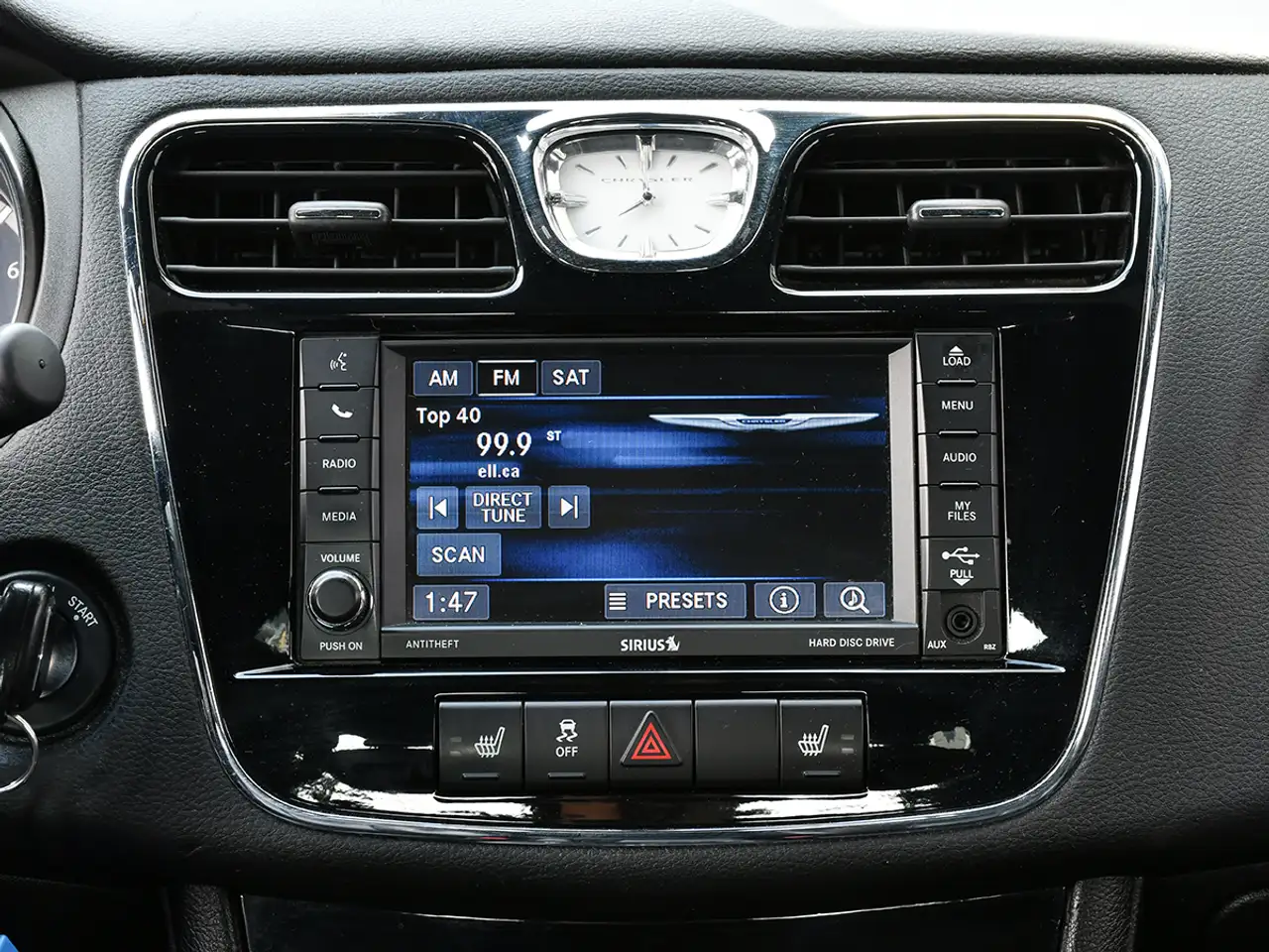 Chrysler 200 photo Chrysler 200