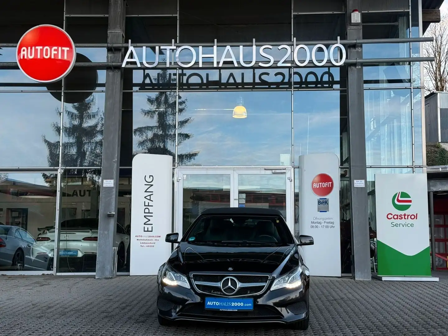 Mercedes-Benz E 220 CDI 7G-Aut. Cabrio/SPORT/AIRC/18"/LEDER/ Schwarz - 2