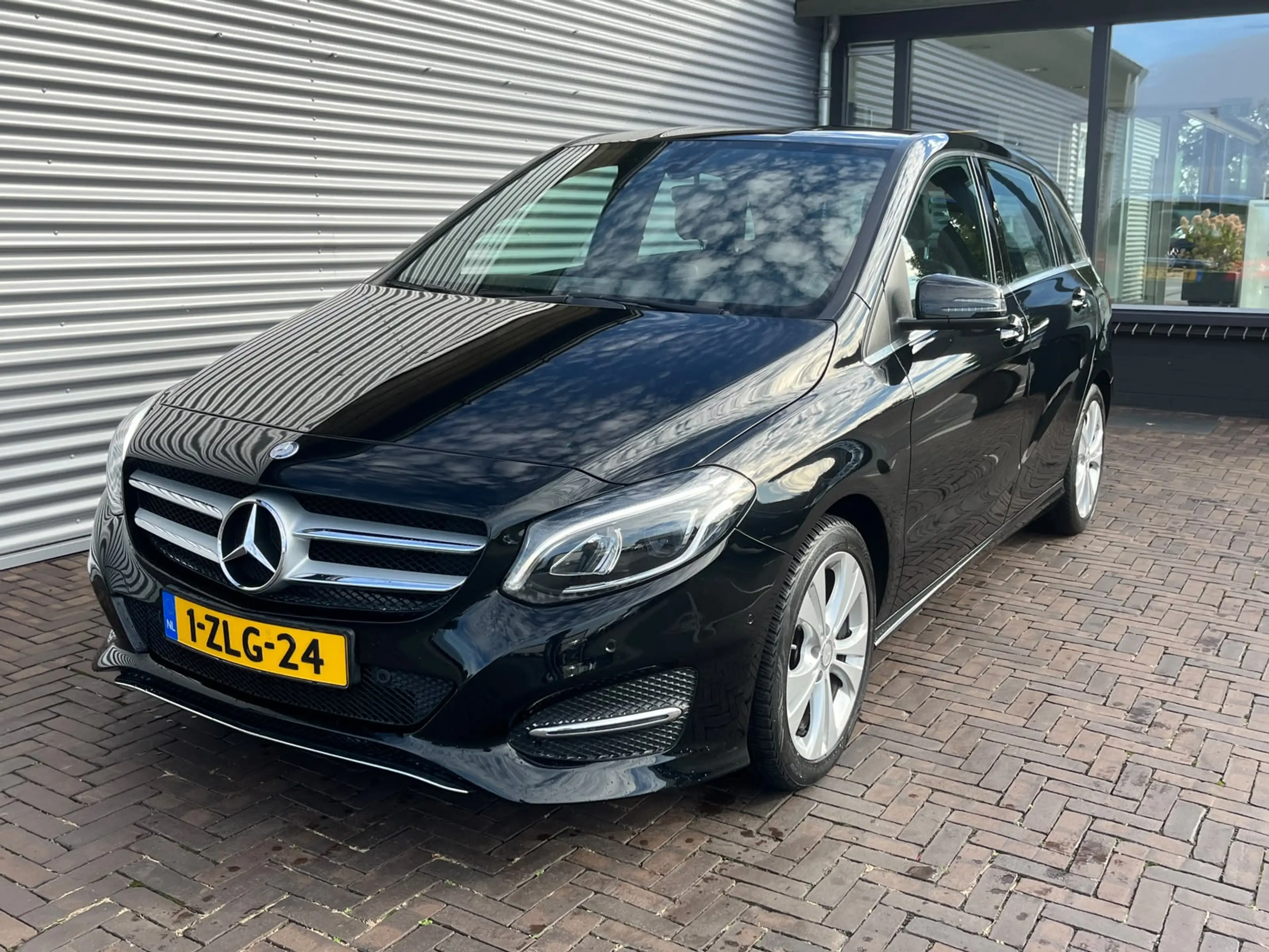 Mercedes-Benz B 200 Prestige LAGE KM! — photo 2