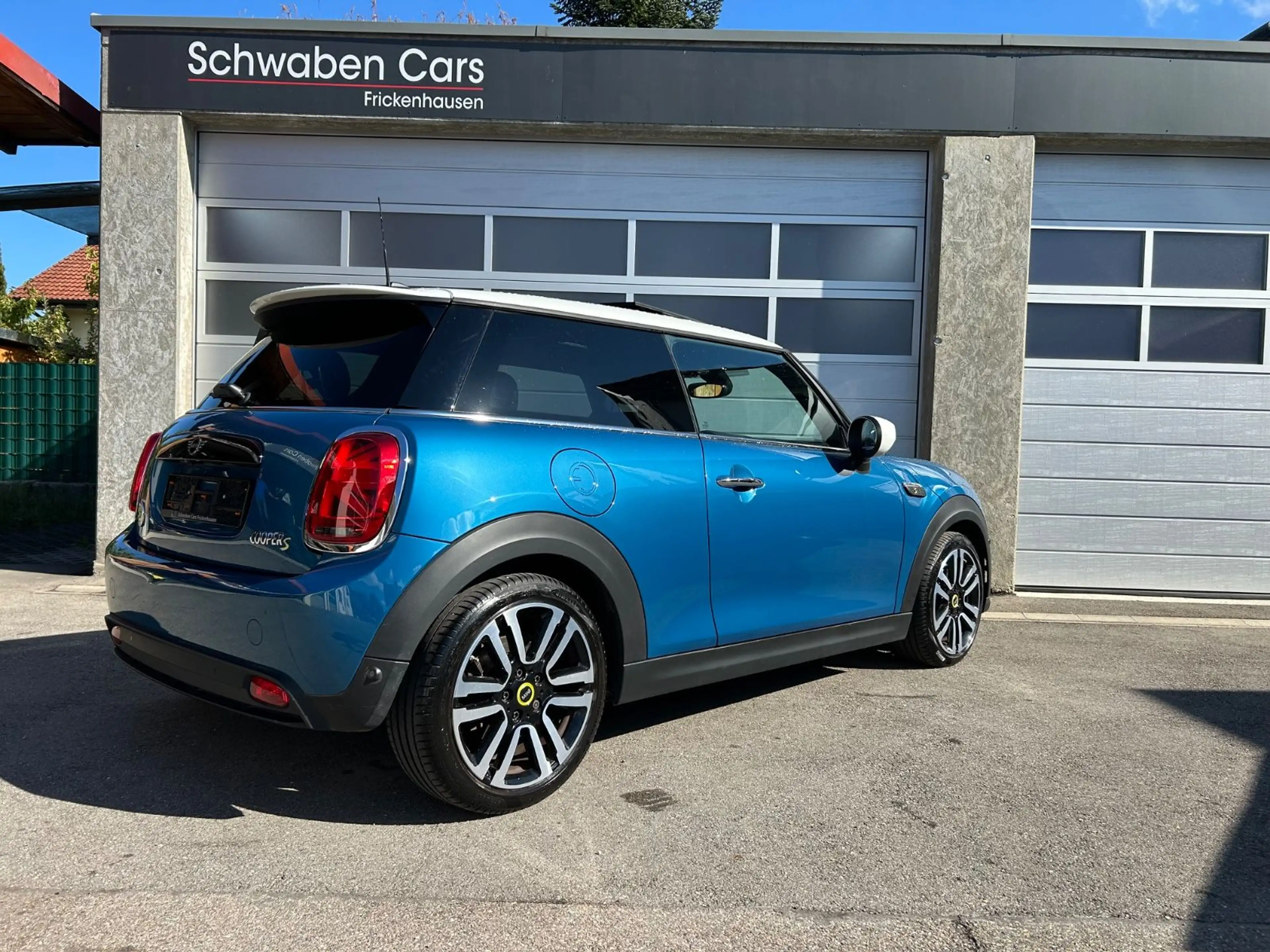 MINI Cooper SE Facelift Pano HUD HiFi H&K Kamera — photo 12