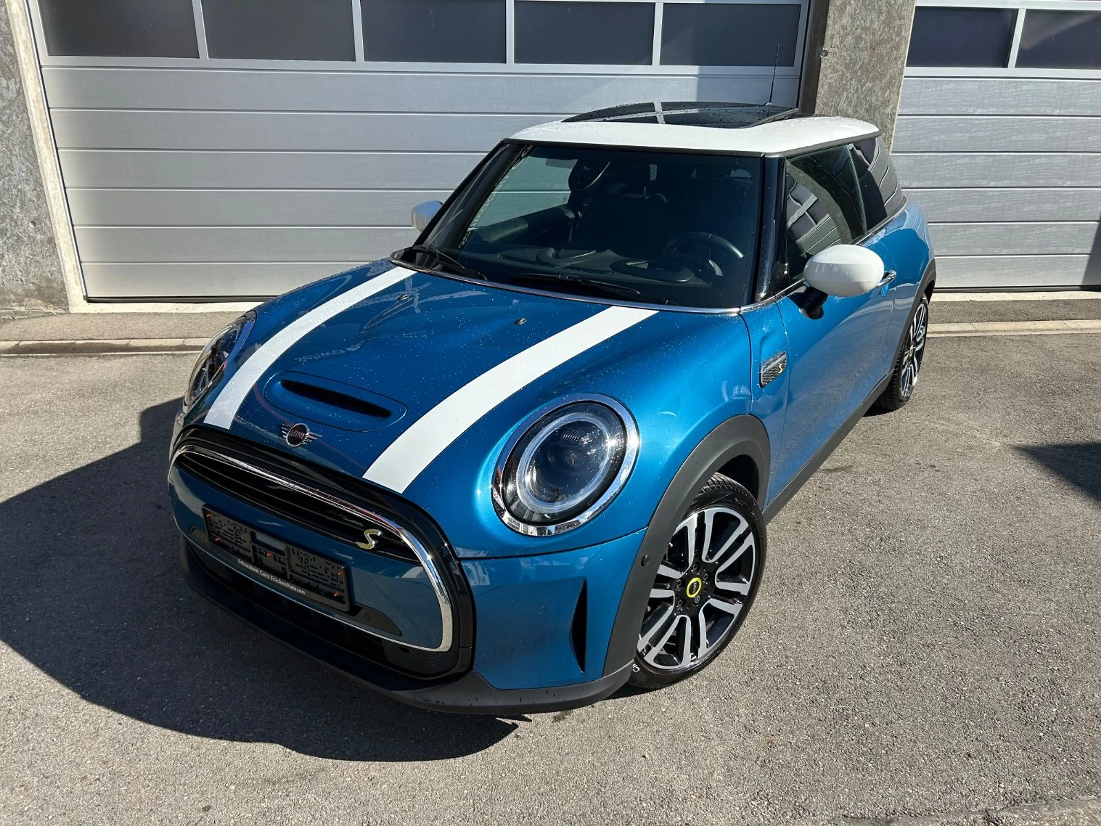 MINI Cooper SE Facelift Pano HUD HiFi H&K Kamera — photo 5