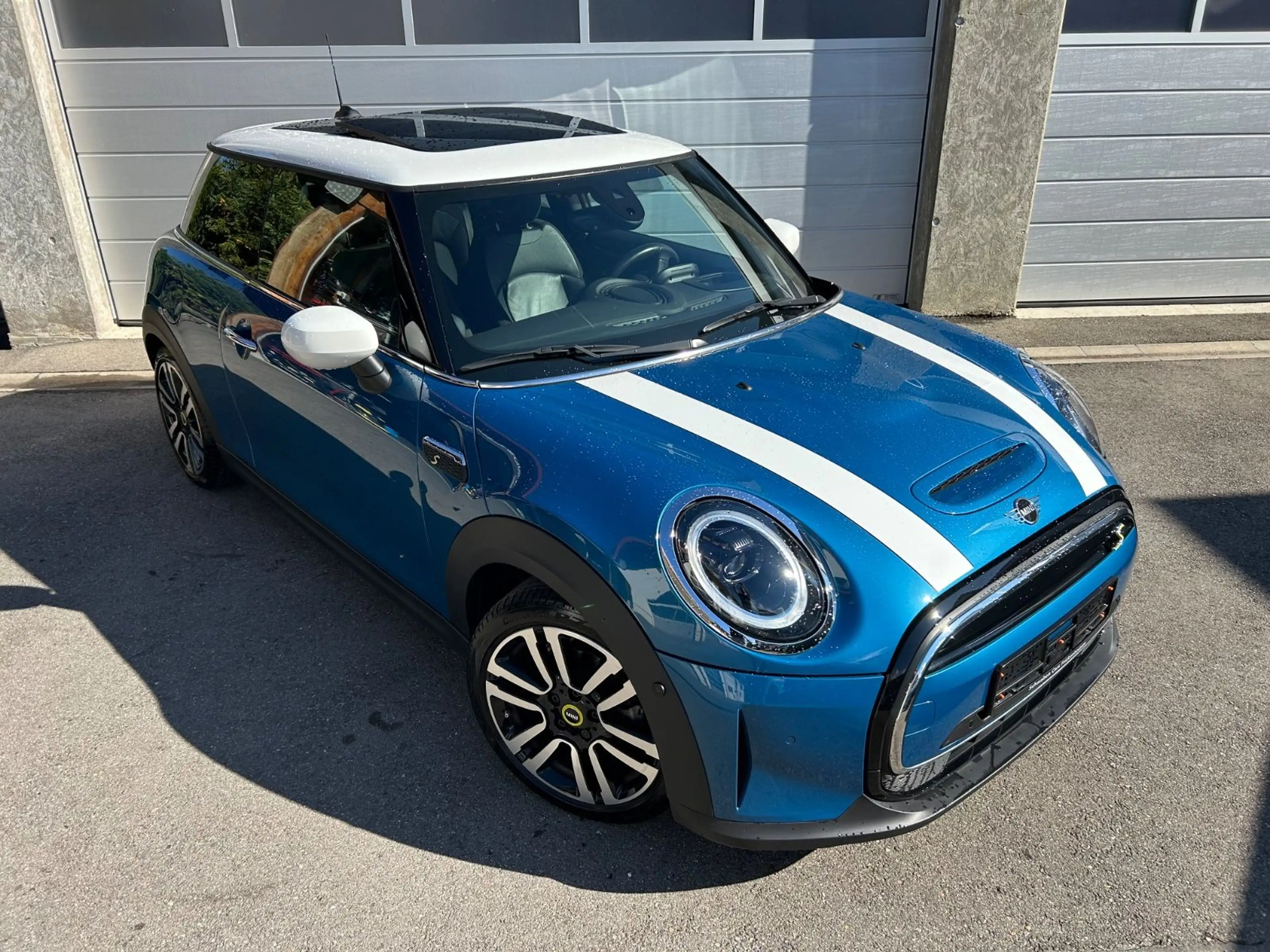 MINI Cooper SE Facelift Pano HUD HiFi H&K Kamera — photo 9