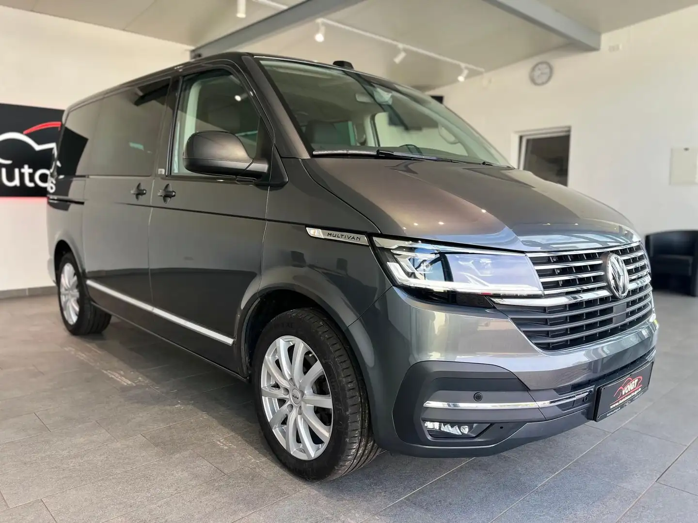 Volkswagen T6 Multivan T6.1 Multivan Gen SIX LED ACC Grau - 2