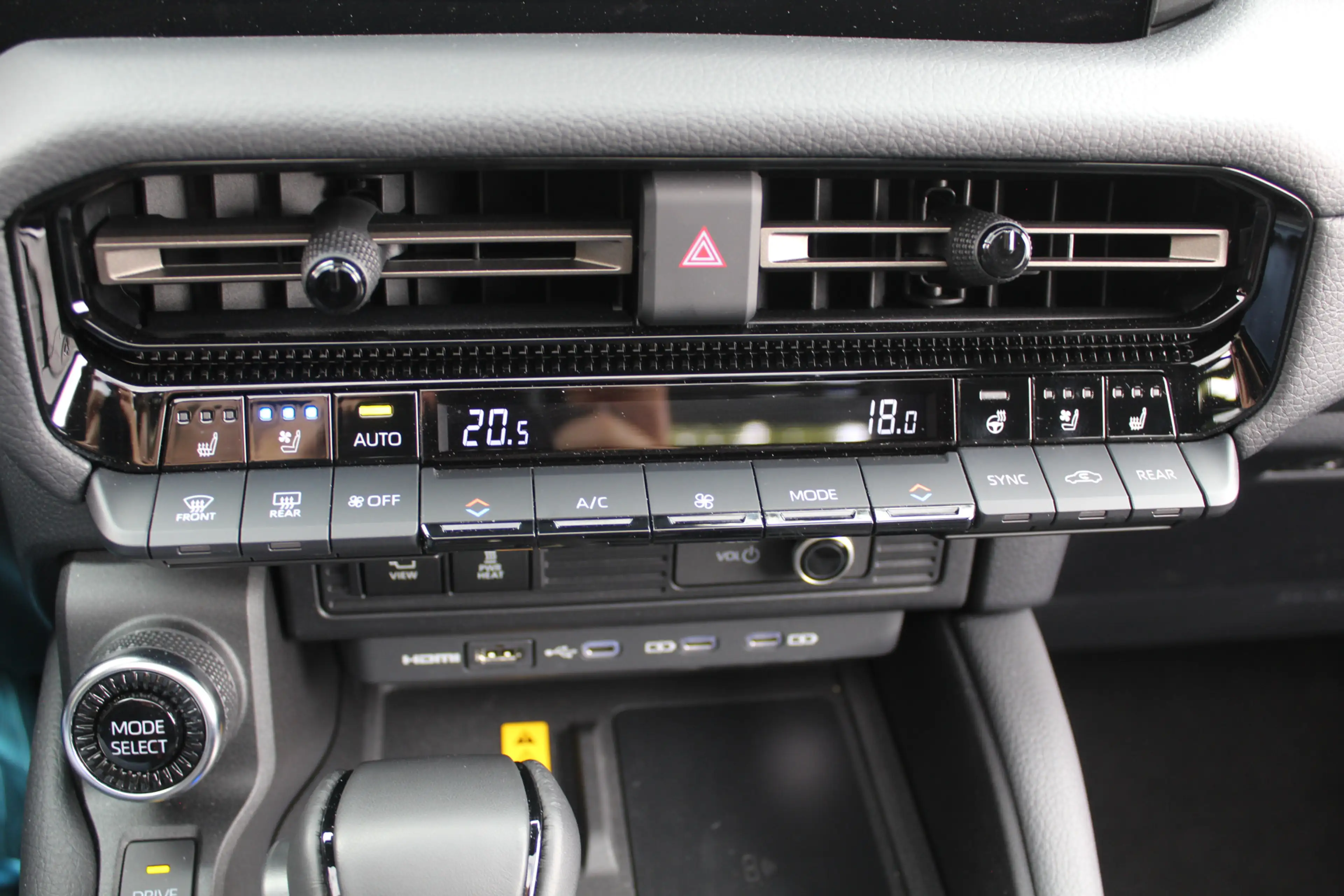 Toyota Land Cruiser 2.8 D-4D Professional 5p. | Rijklaar | Panodak | P — photo 26
