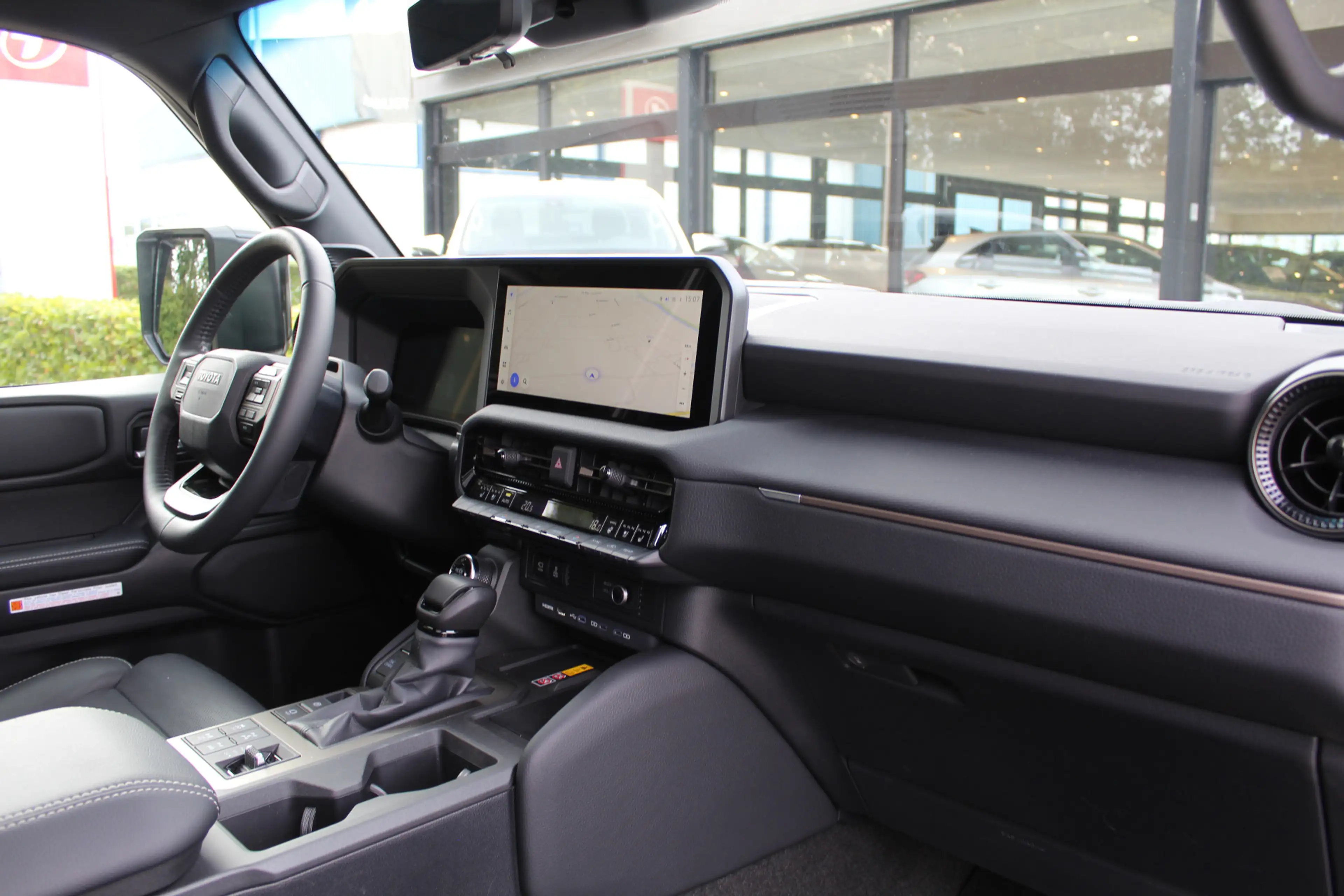 Toyota Land Cruiser 2.8 D-4D Professional 5p. | Rijklaar | Panodak | P — photo 6
