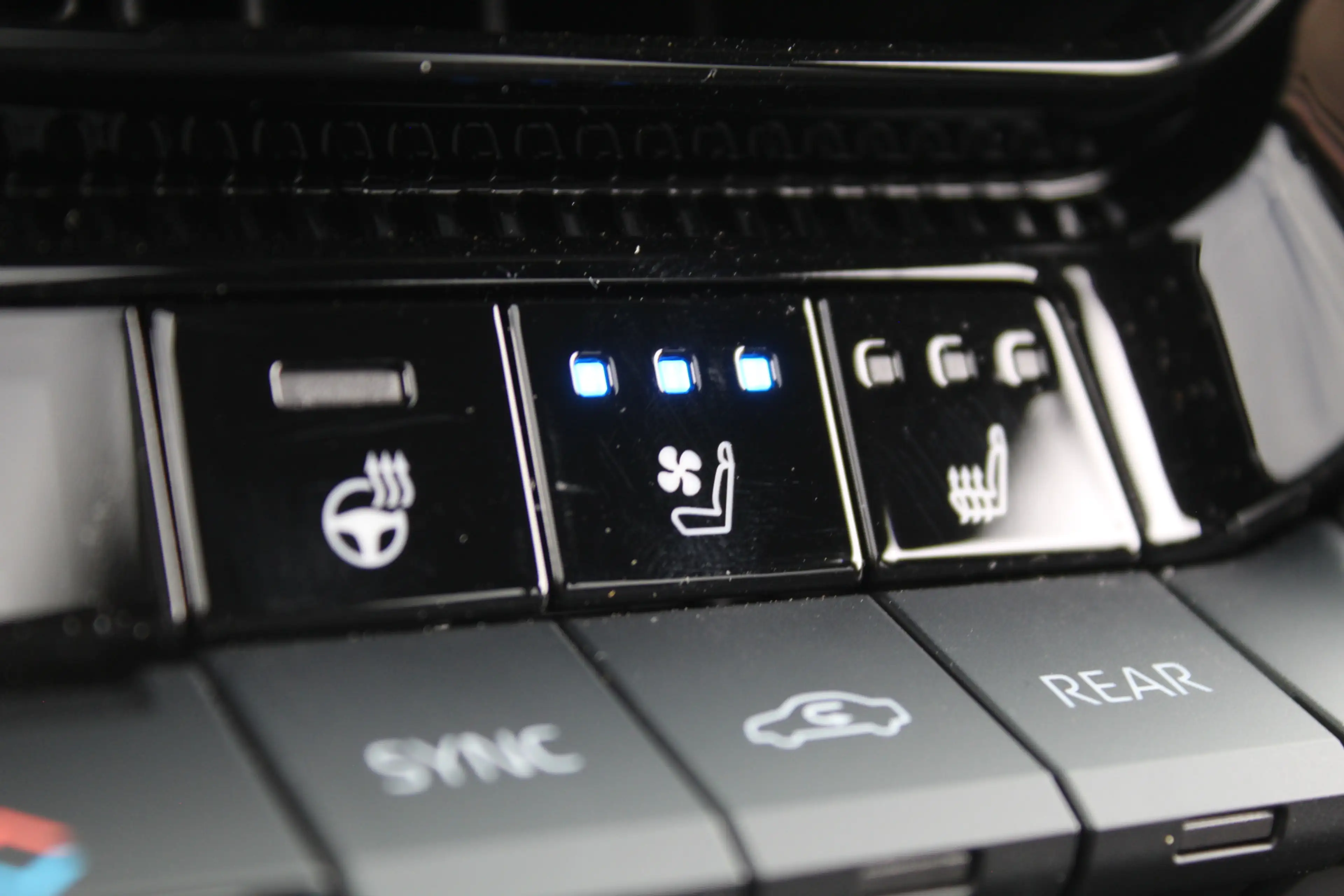 Toyota Land Cruiser 2.8 D-4D Professional 5p. | Rijklaar | Panodak | P — photo 29