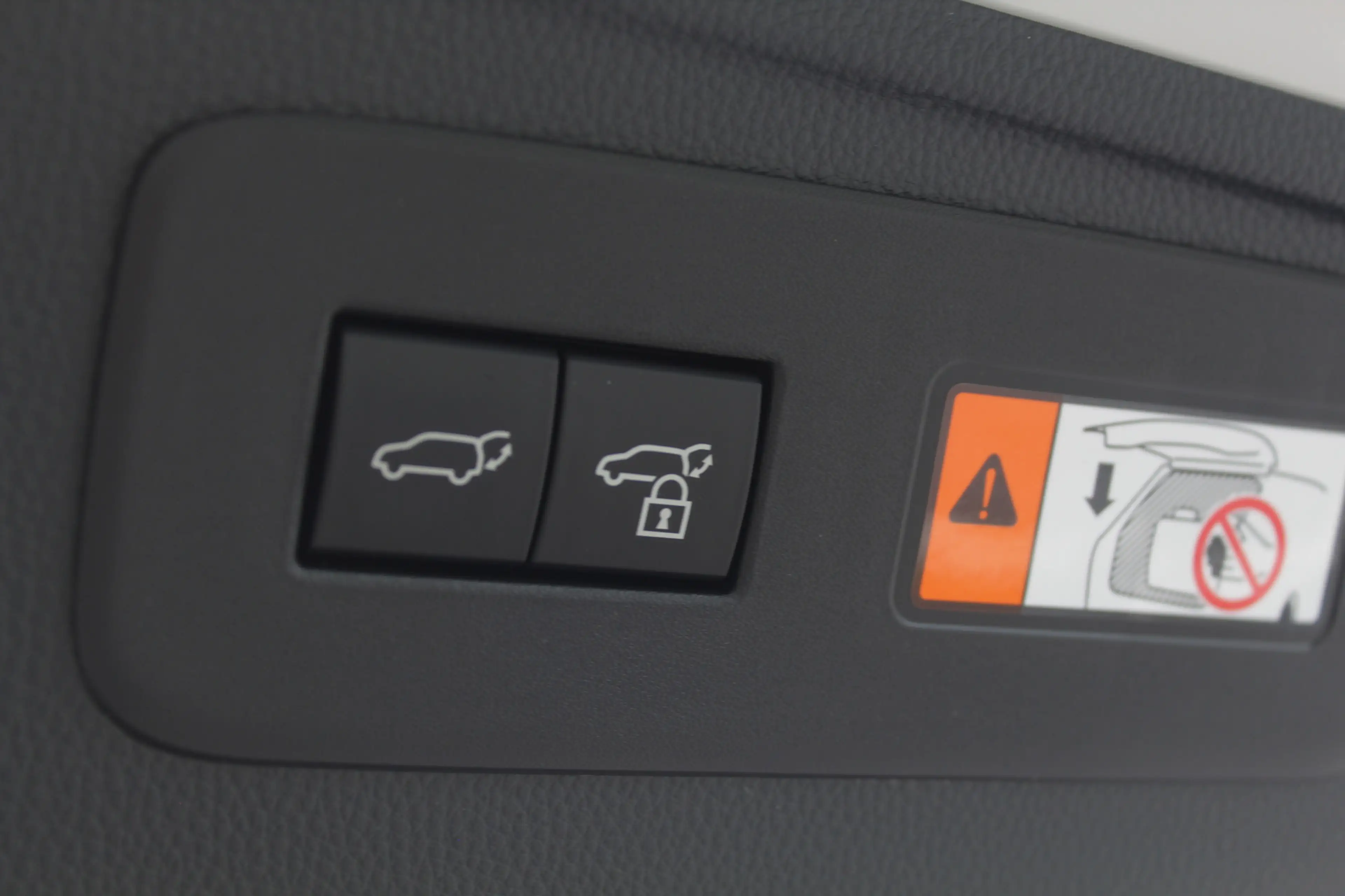 Toyota Land Cruiser 2.8 D-4D Professional 5p. | Rijklaar | Panodak | P — photo 18