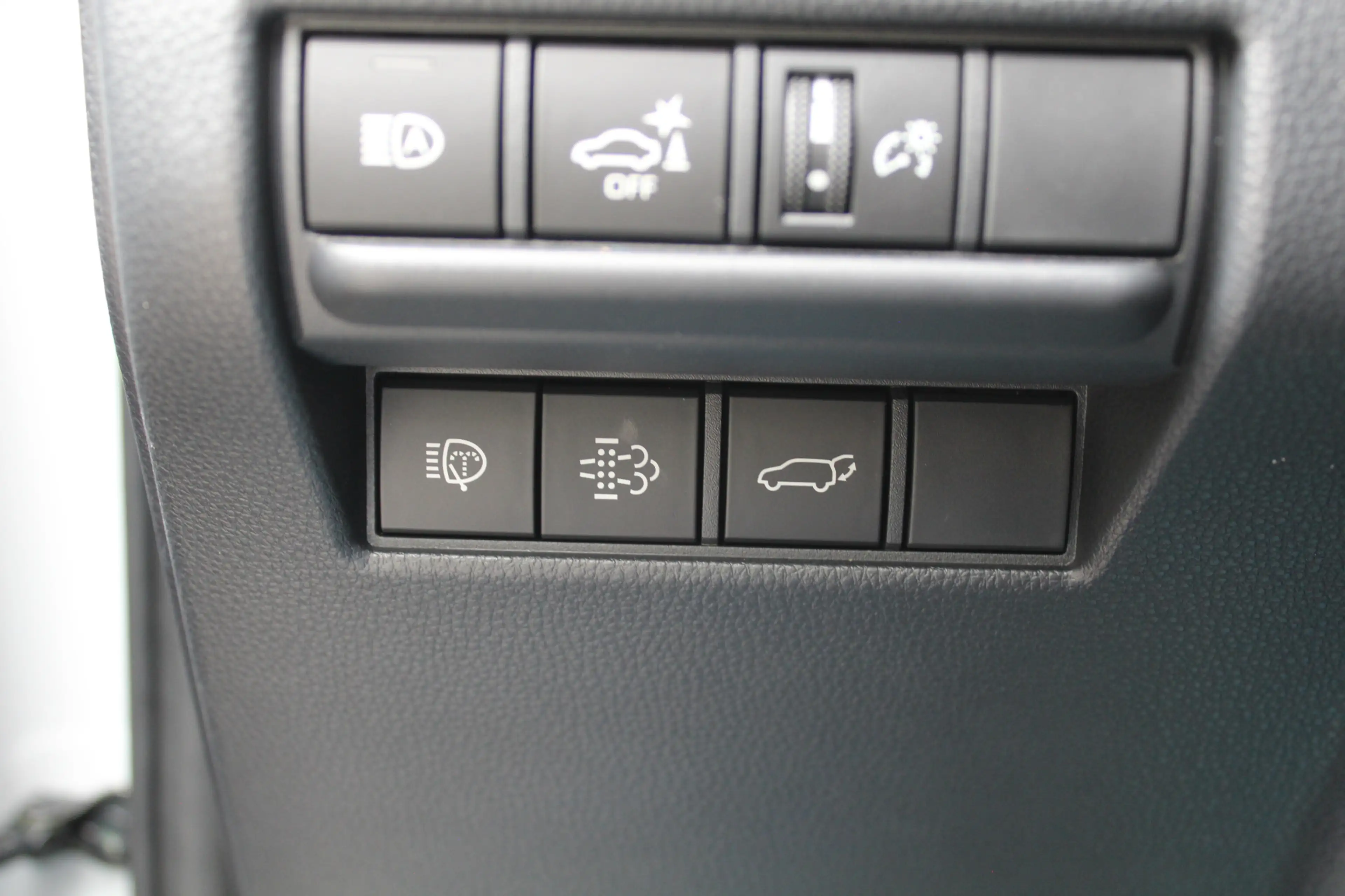 Toyota Land Cruiser 2.8 D-4D Professional 5p. | Rijklaar | Panodak | P — photo 34