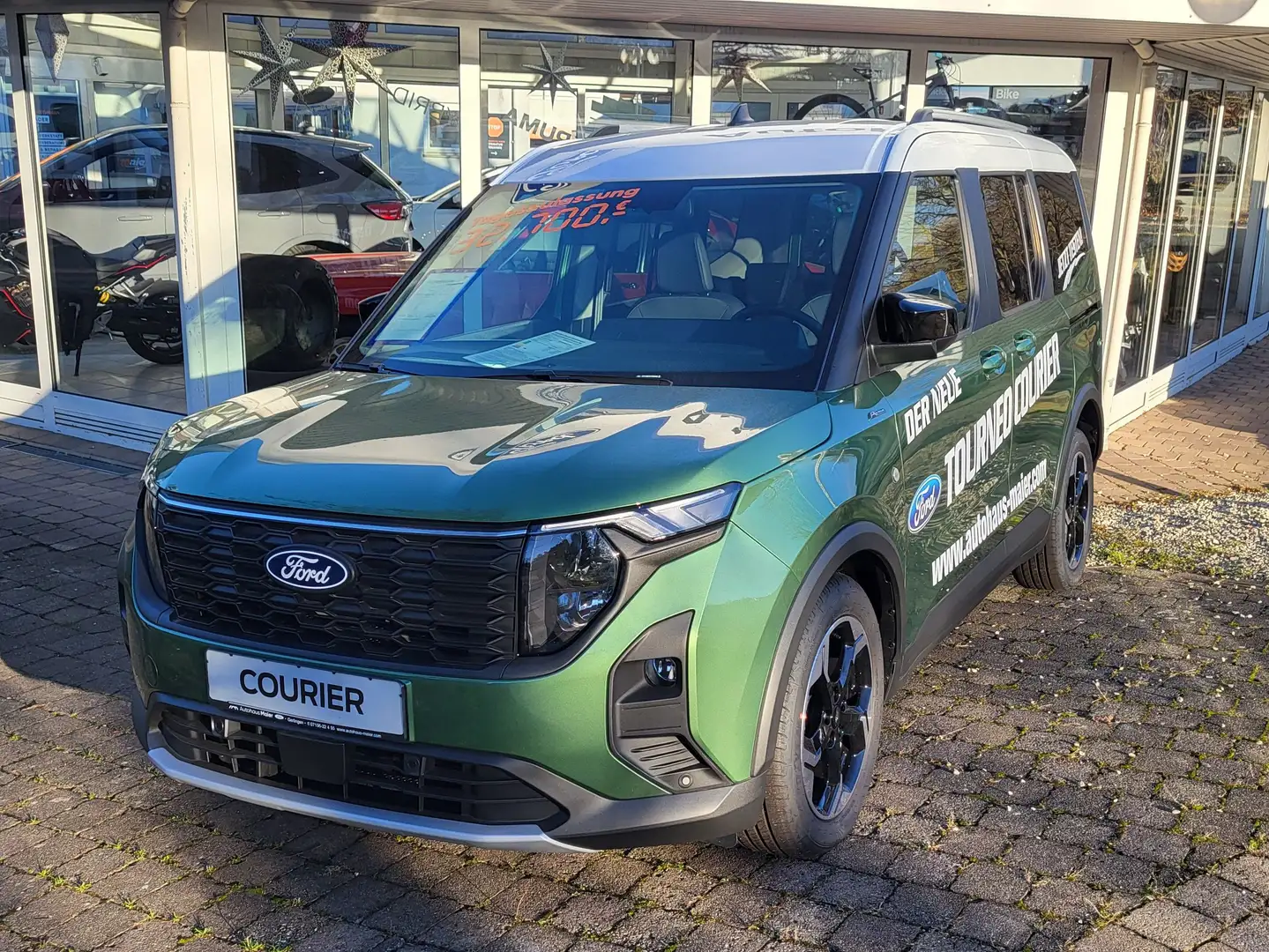 Ford Tourneo Courier Active Grün - 1