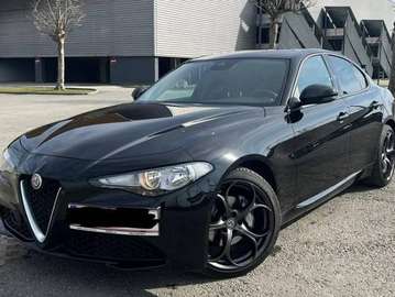 Giulia 2,2 16V 136 AT8