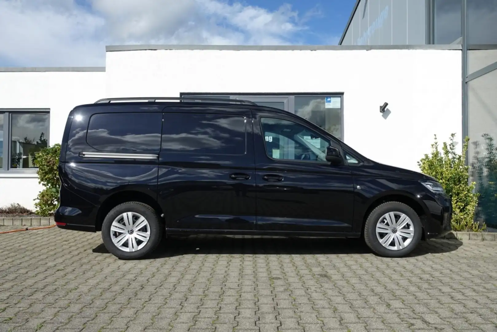 Volkswagen Caddy Maxi CARGO DSG/LED/Navi UPE ca. 45.950 EUR Negru - 2