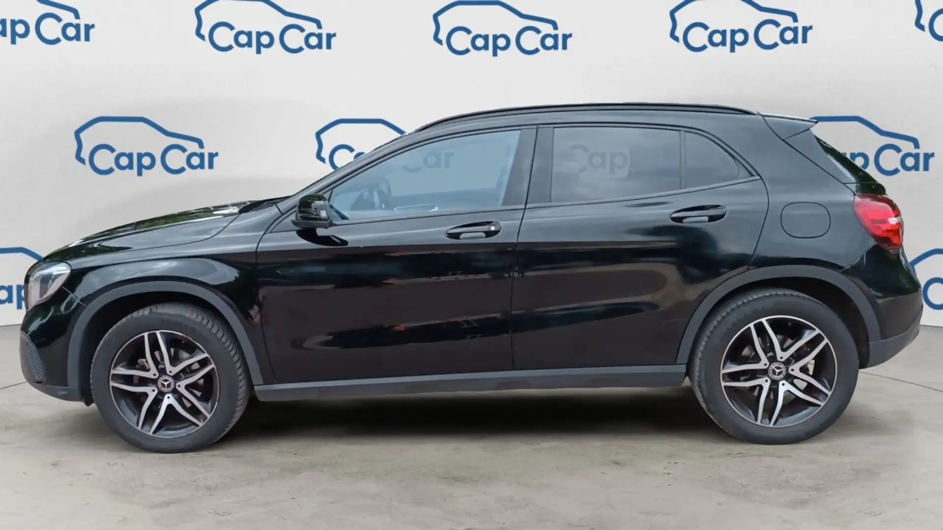 Mercedes-Benz GLA 180 180 122 7G-DCT Sensation Noir - 2