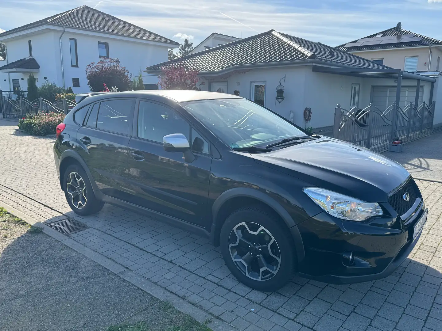 Subaru XV Standheizung - AHK - Dekra - Neue Allwetterreifen Schwarz - 1