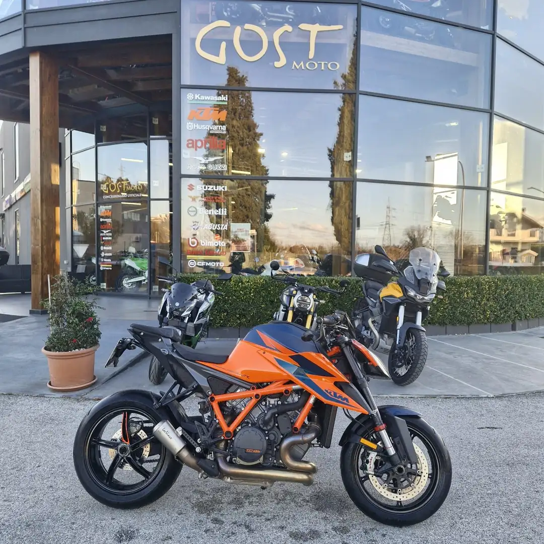 KTM 1290 Super Duke R - 1
