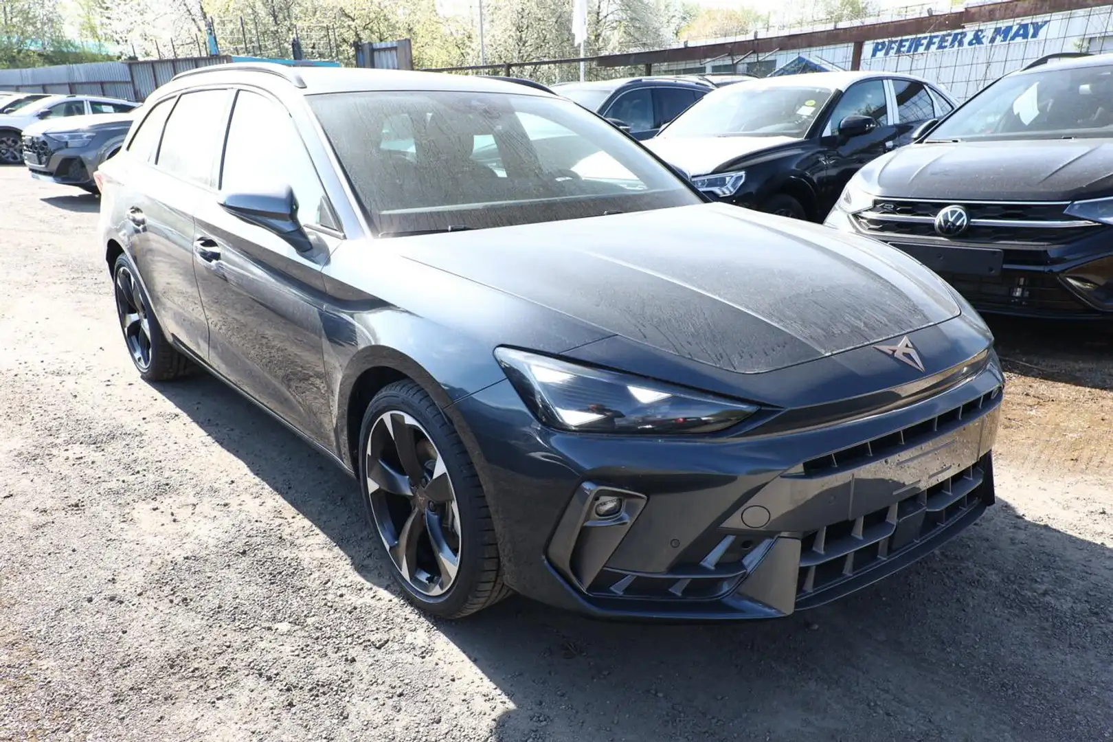 CUPRA Leon Sportstourer ST 2.0 TDI 150 DSG Edge eHk LED Ka... Grau - 2
