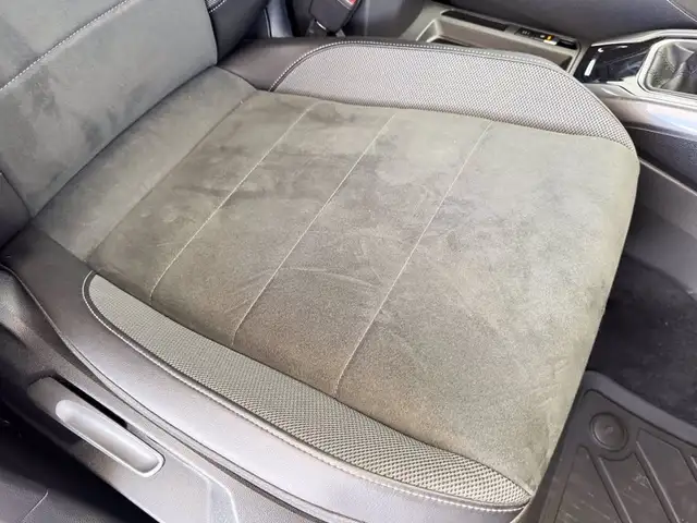 Volkswagen T-Roc view 10