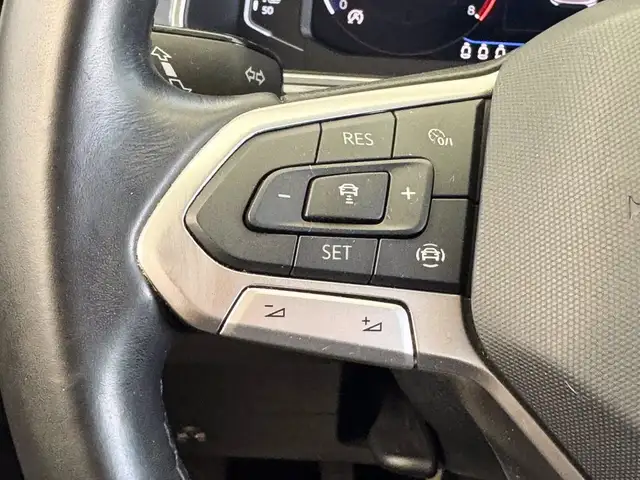 Volkswagen T-Roc view 22