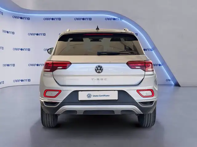 Volkswagen T-Roc view 6