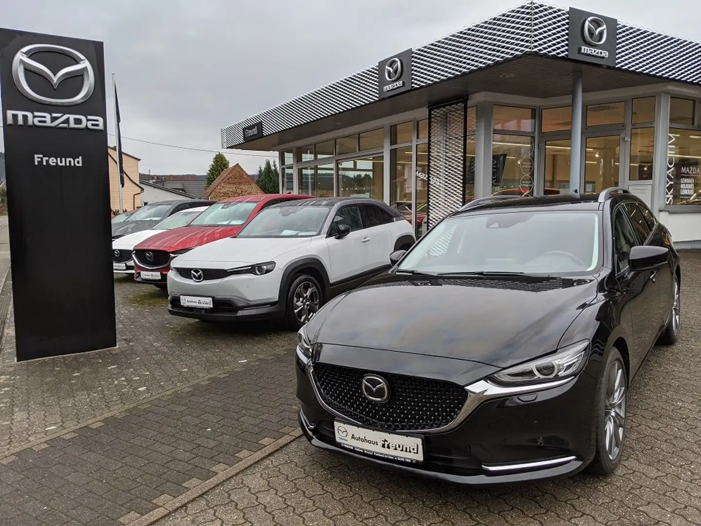 Mazda 6 SKY-D SPORTS-LINE+LEDER-SCHWARZ+BOSE+NAVI+360° KAM Schwarz - 2
